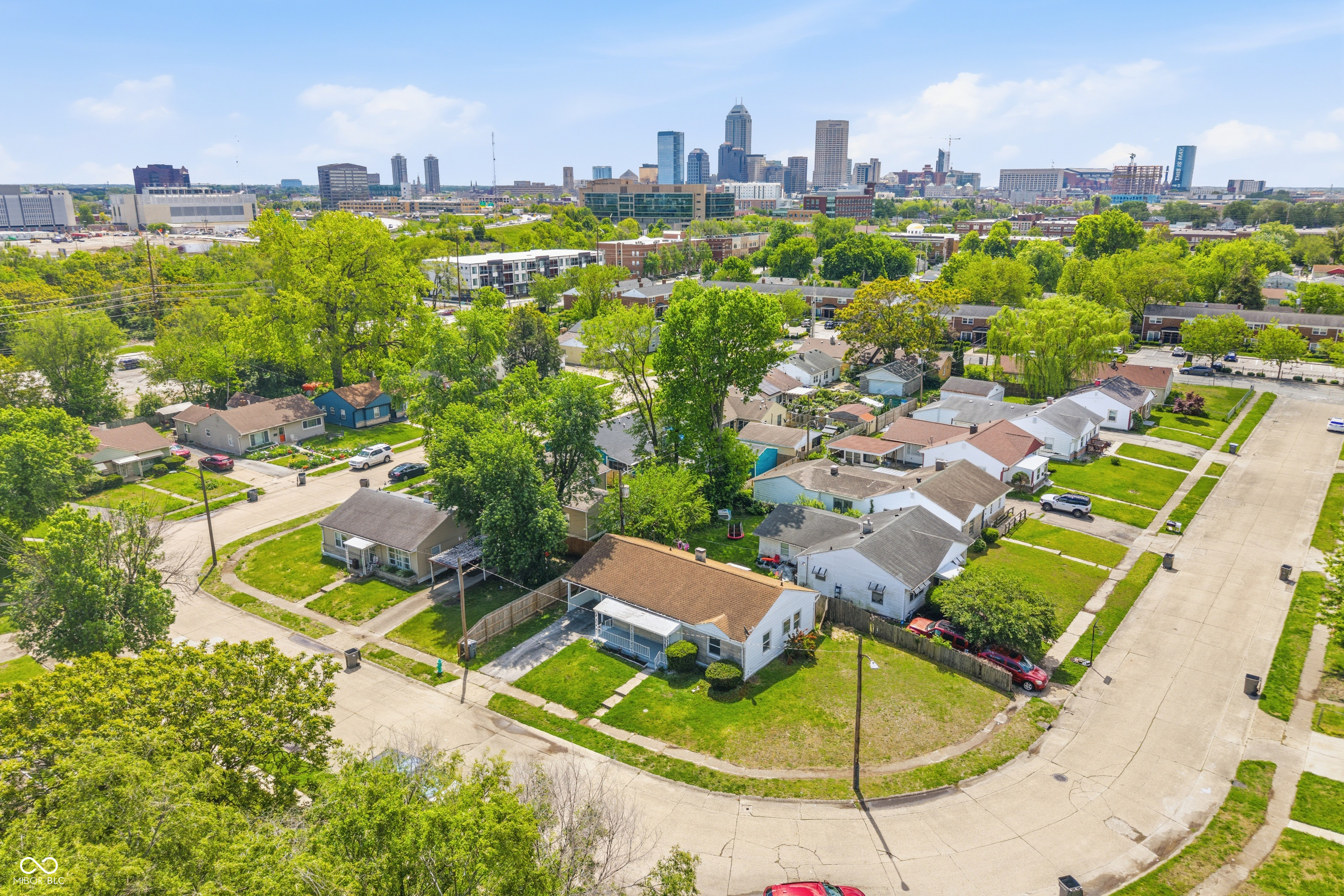 1441 W Lynn Drive