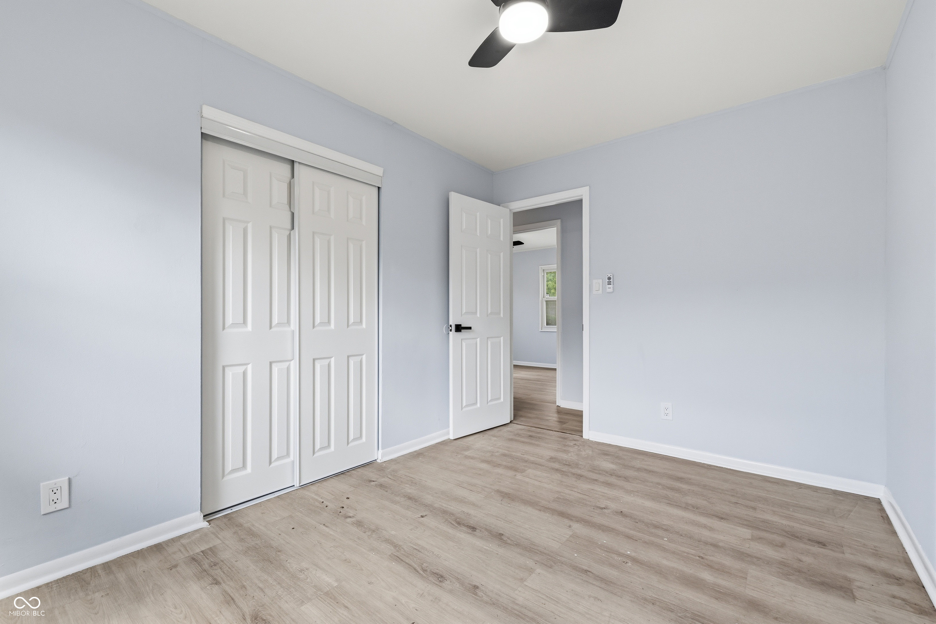1441 W Lynn Drive