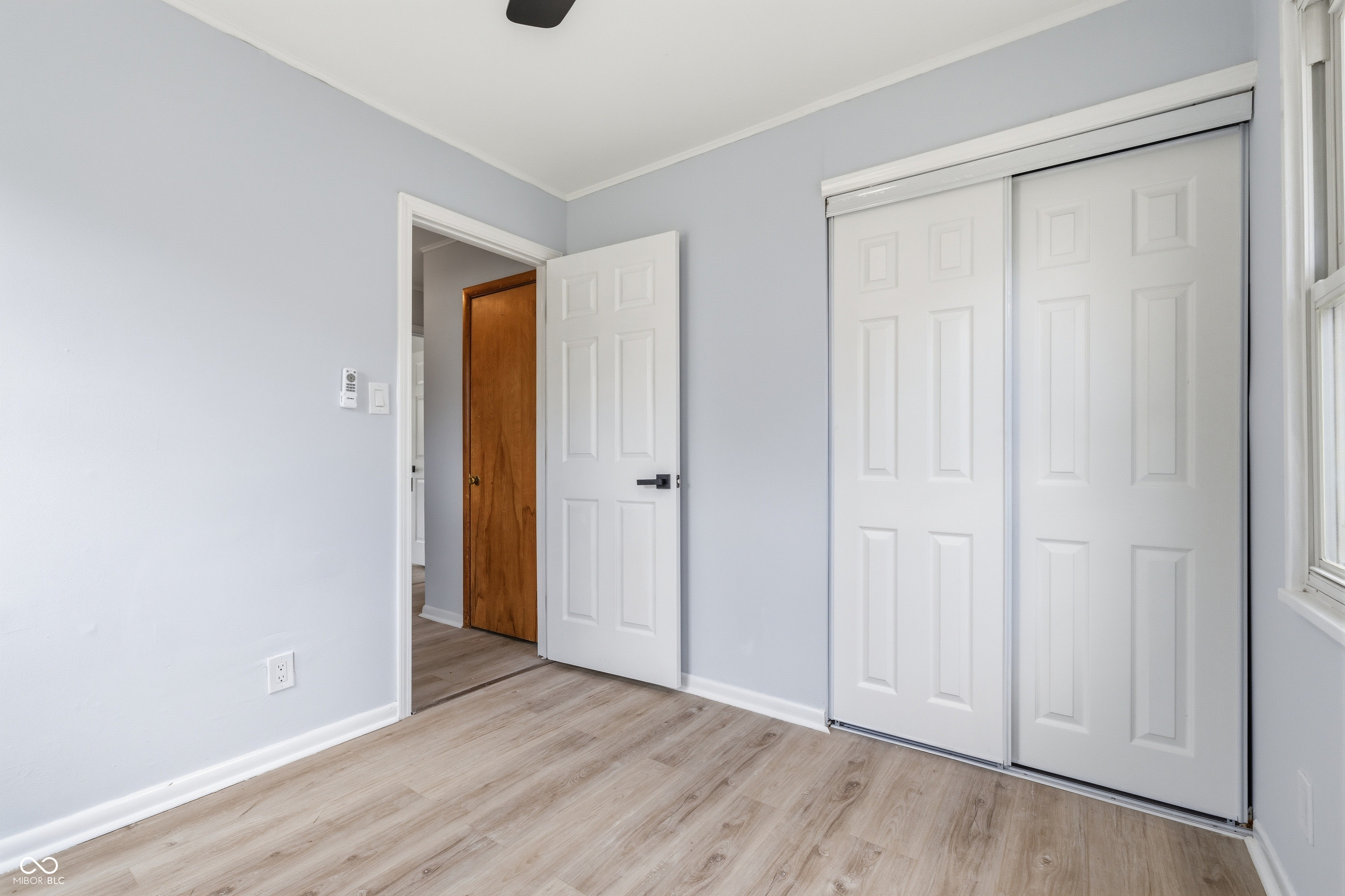 1441 W Lynn Drive