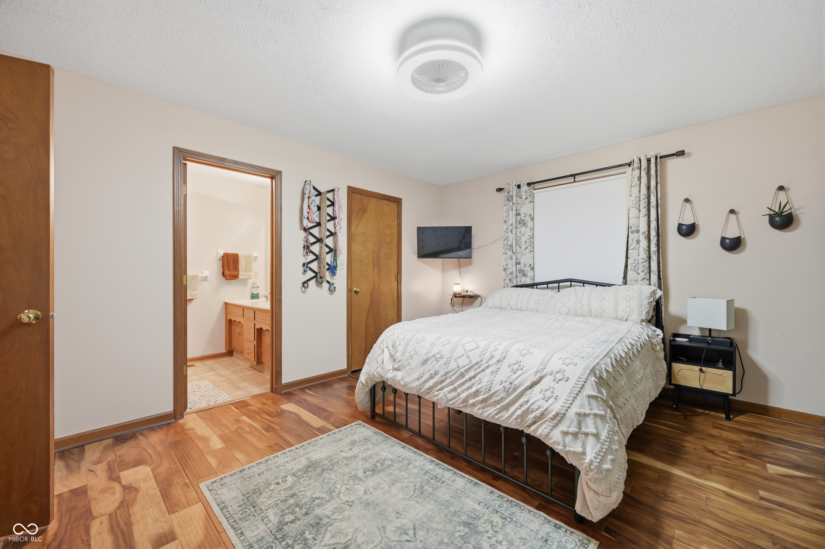848 Bennett Court