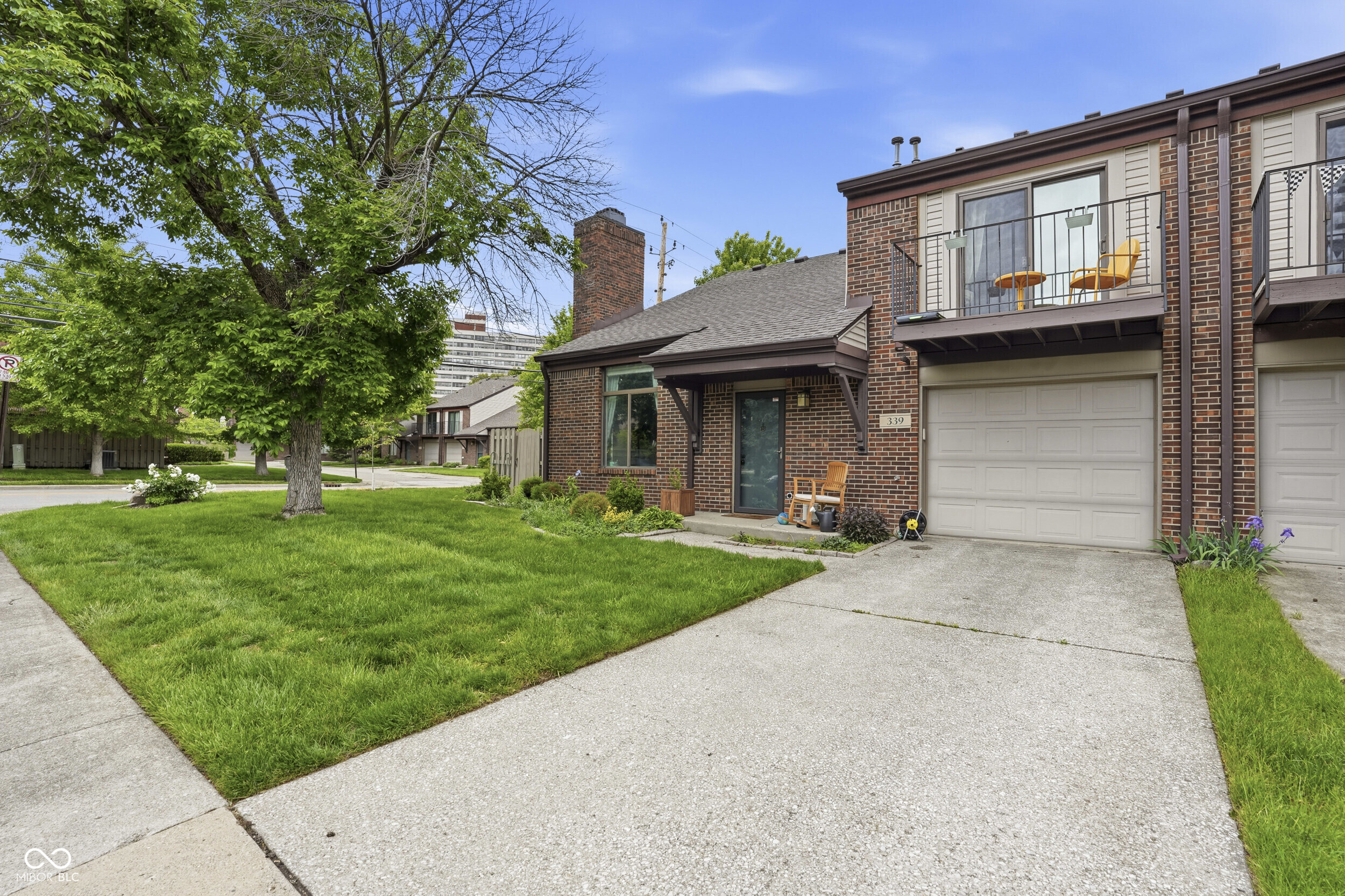 339 E Saint Clair Street