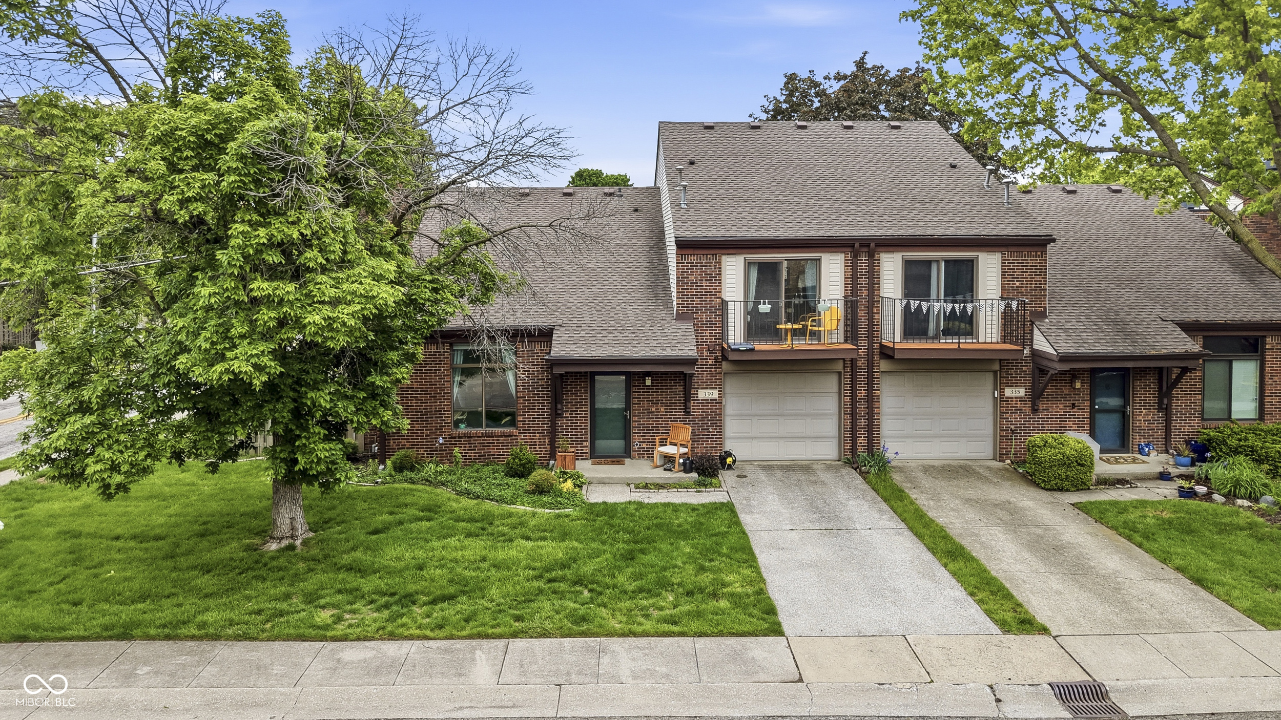 339 E Saint Clair Street