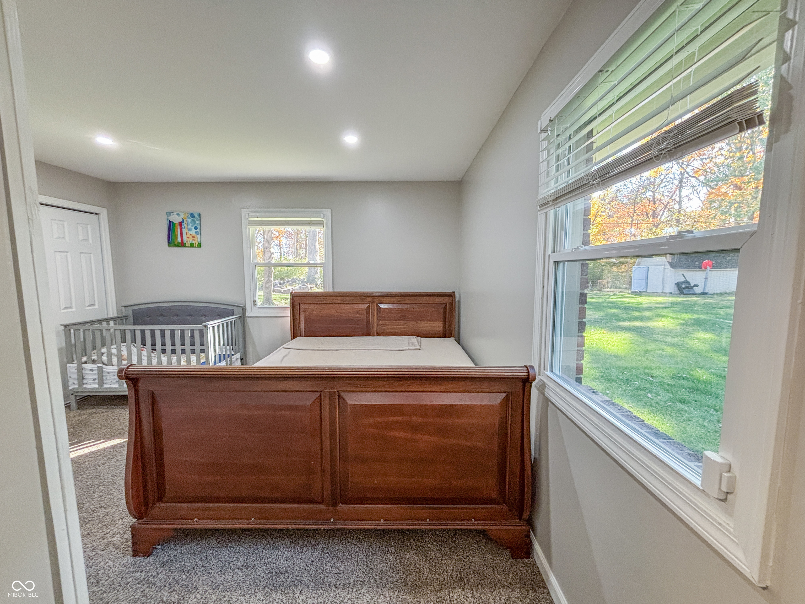 3211 W Sharon Drive