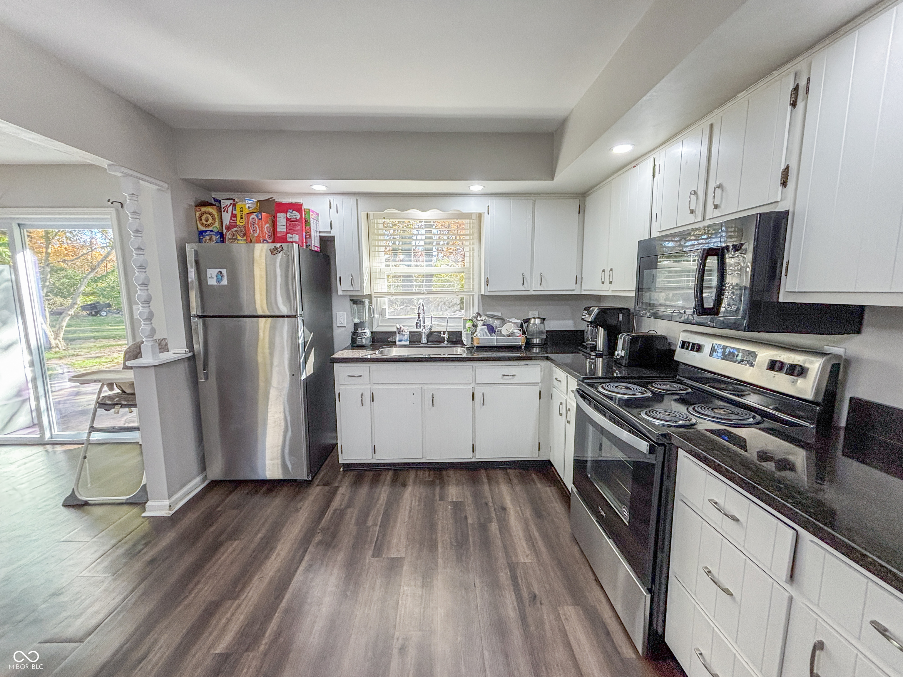 3211 W Sharon Drive