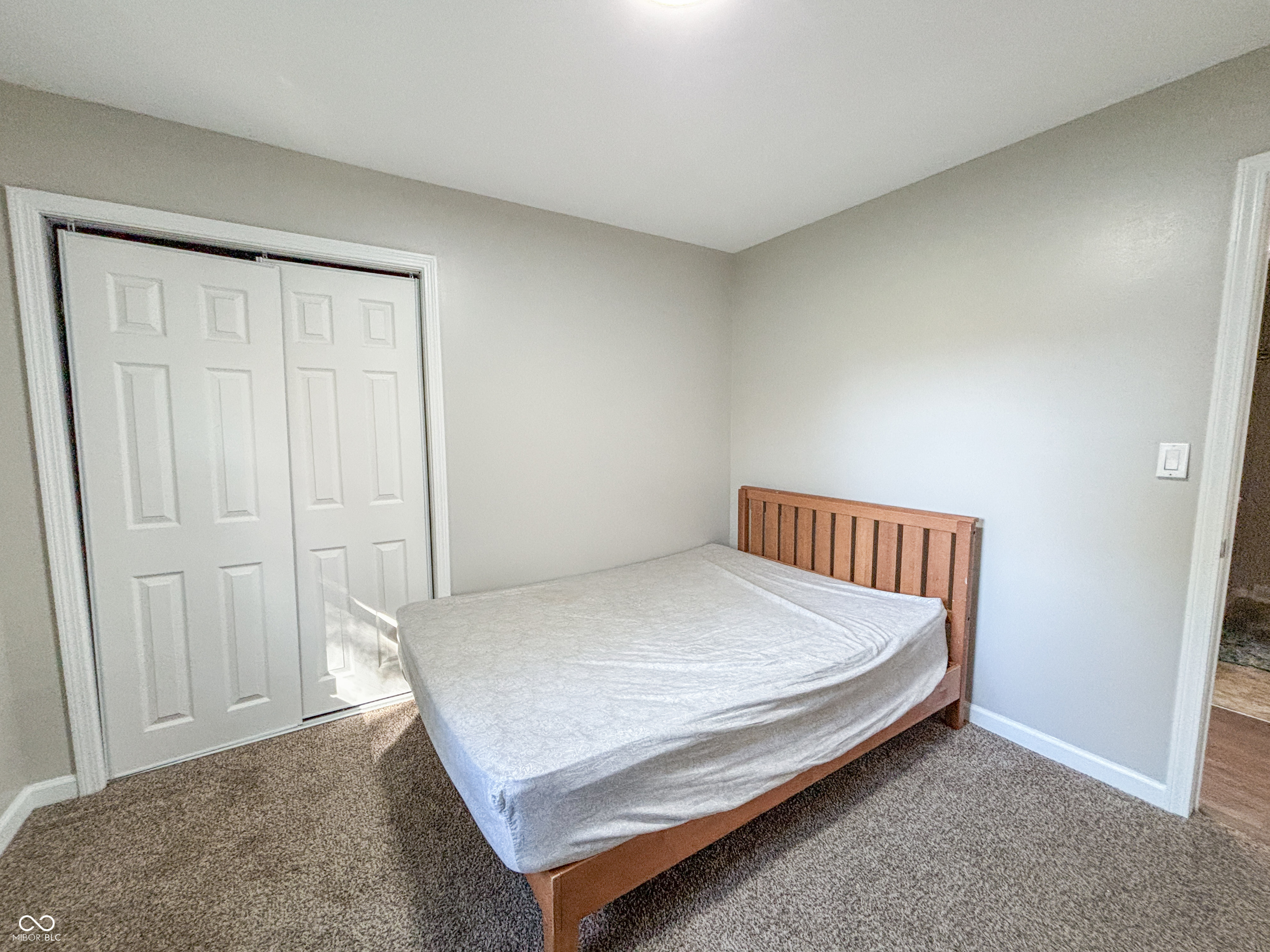 3211 W Sharon Drive