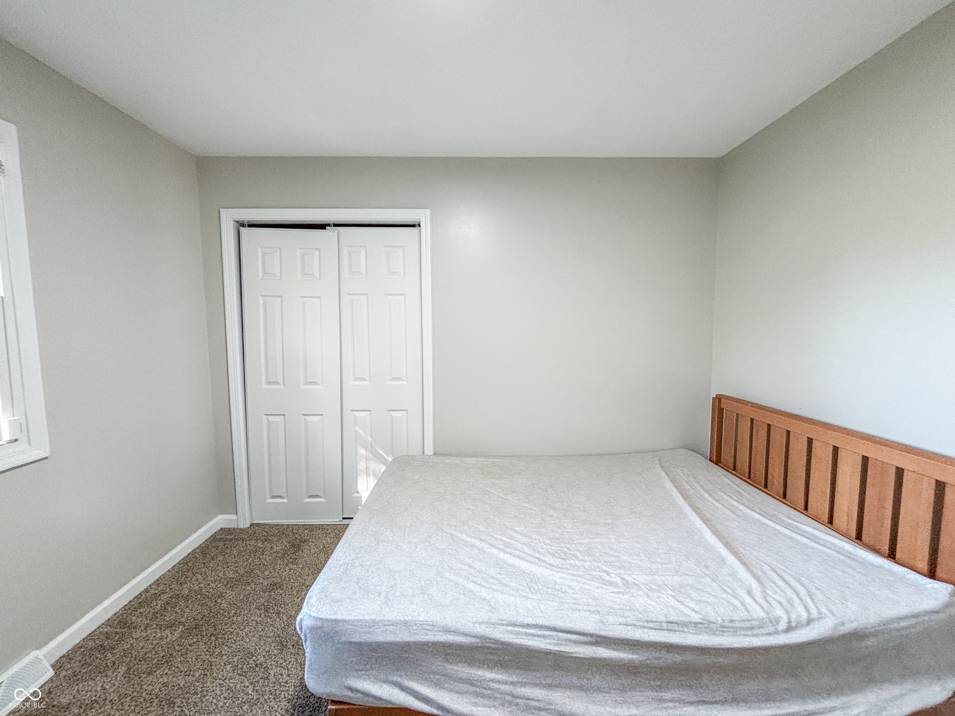 3211 W Sharon Drive