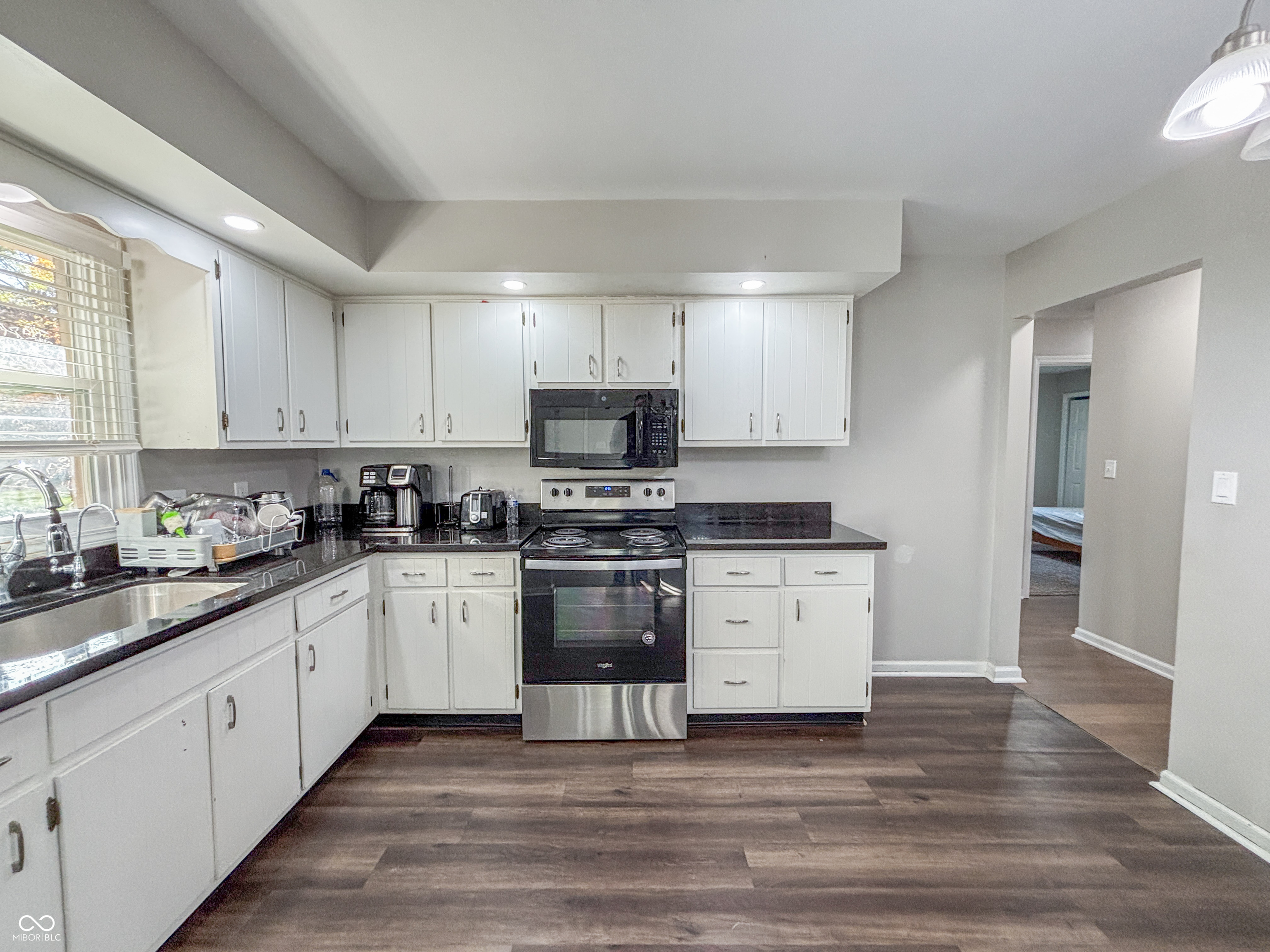 3211 W Sharon Drive