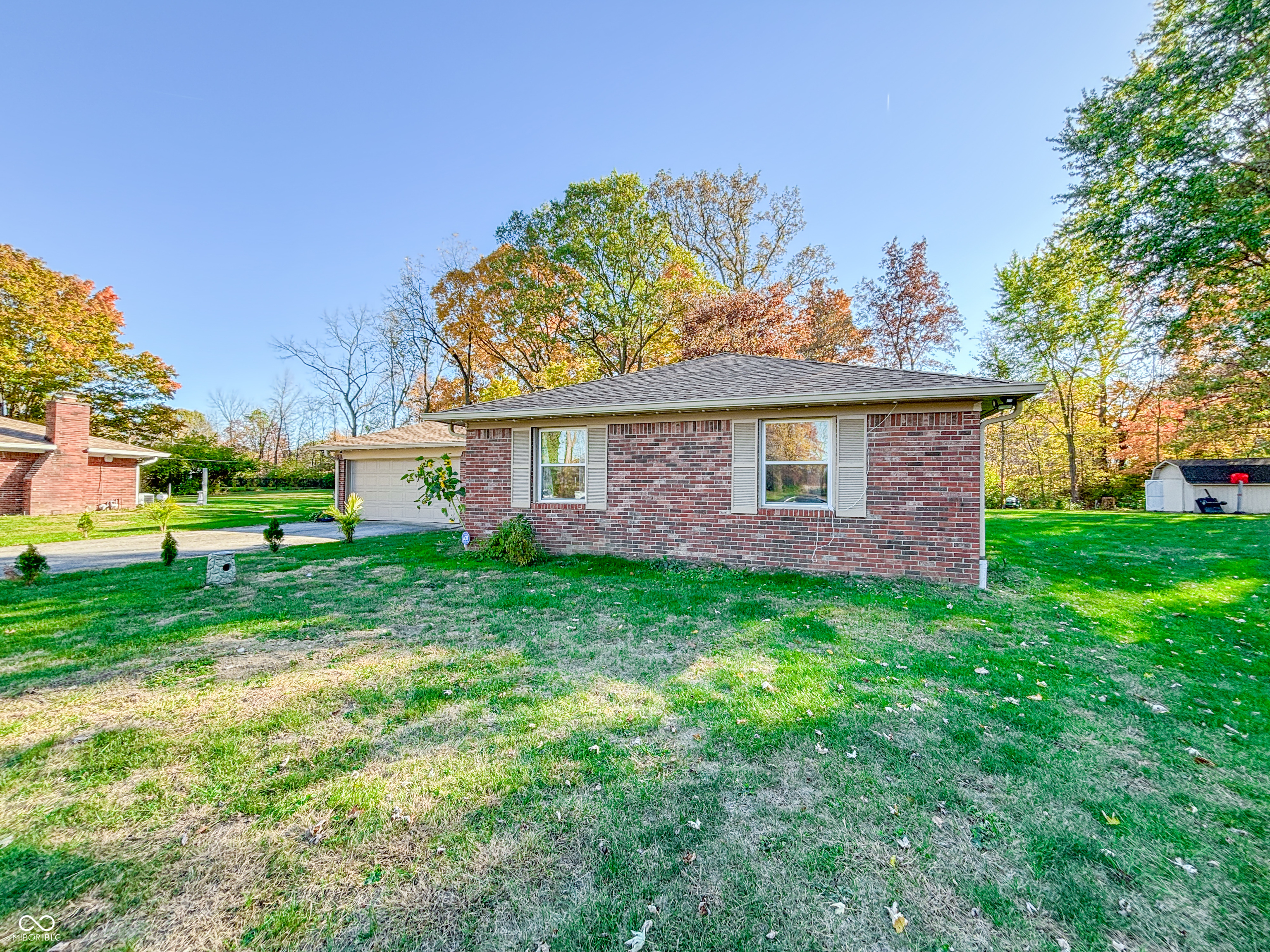 3211 W Sharon Drive