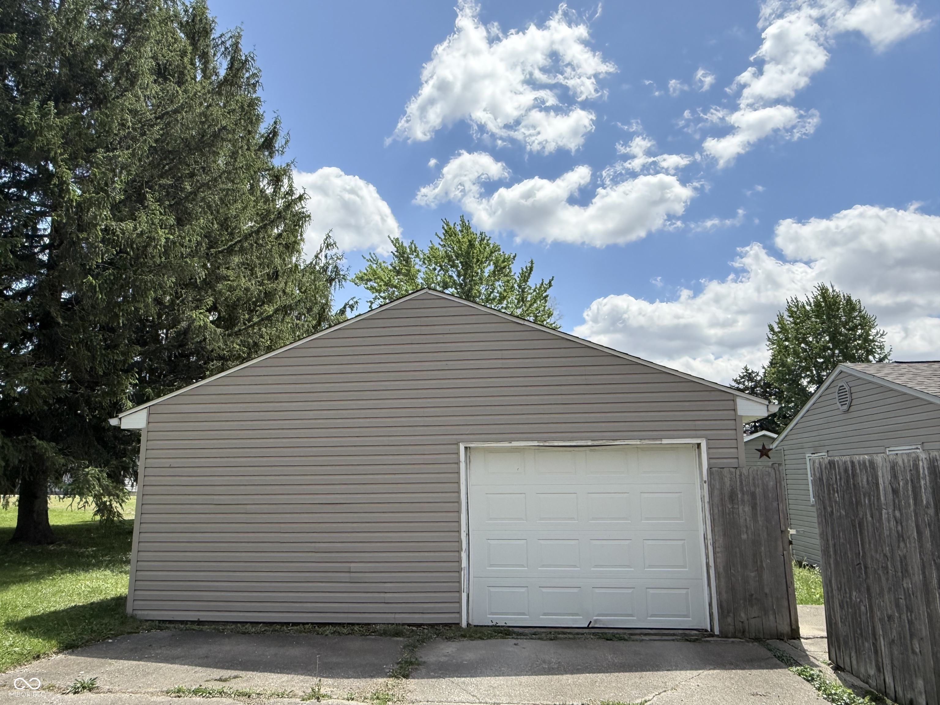 335 N Parker Avenue