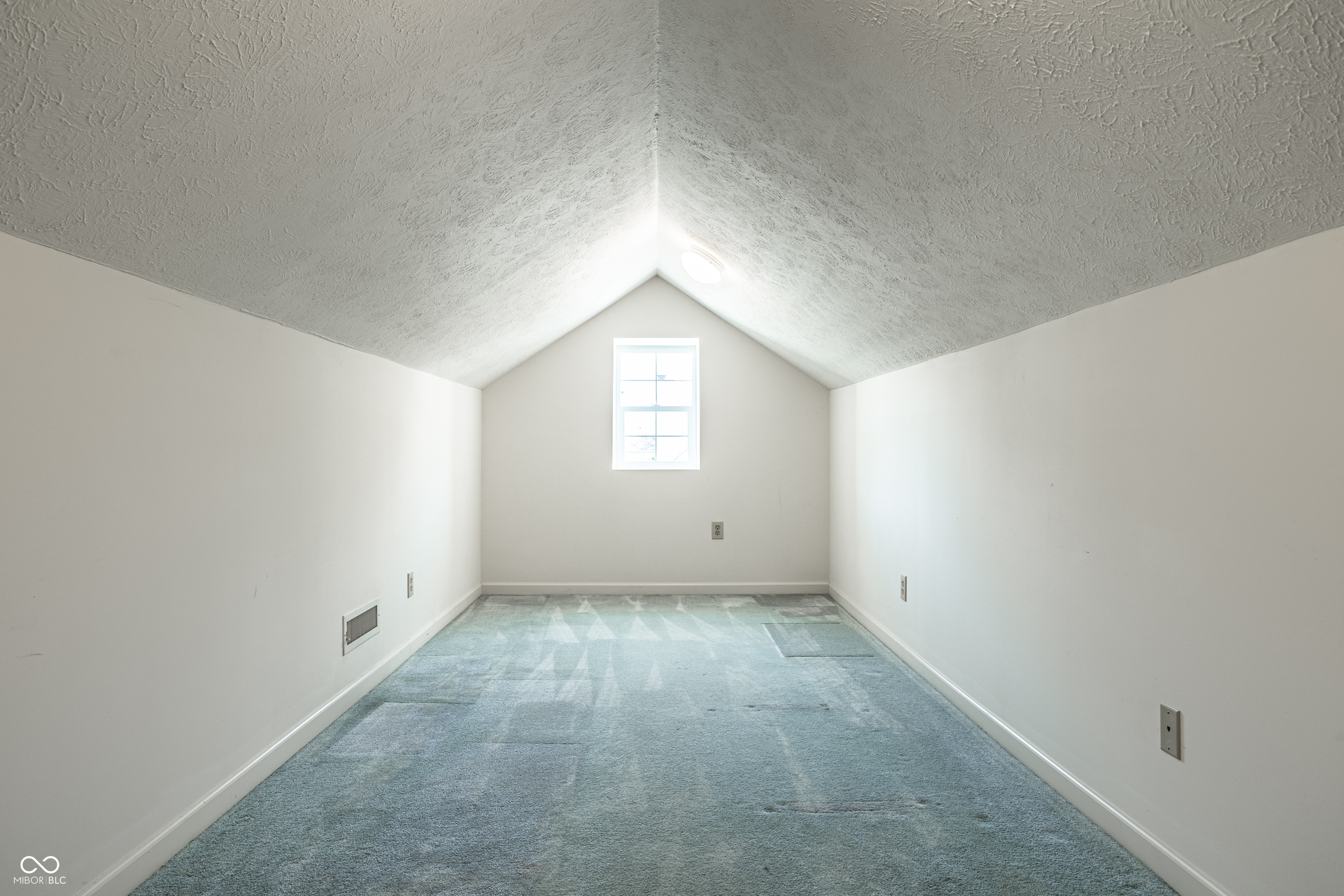 3587 Seminole Drive