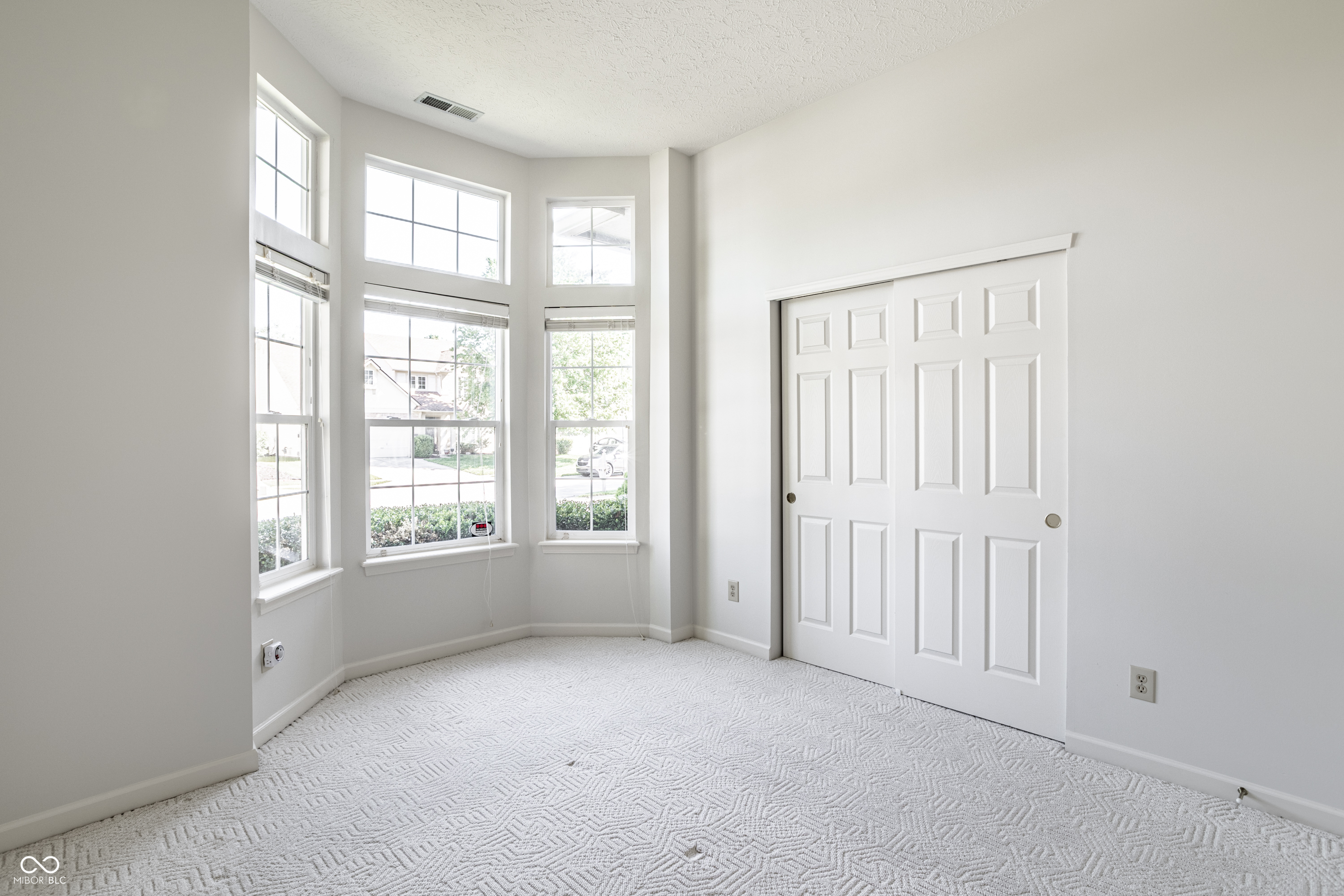 3587 Seminole Drive