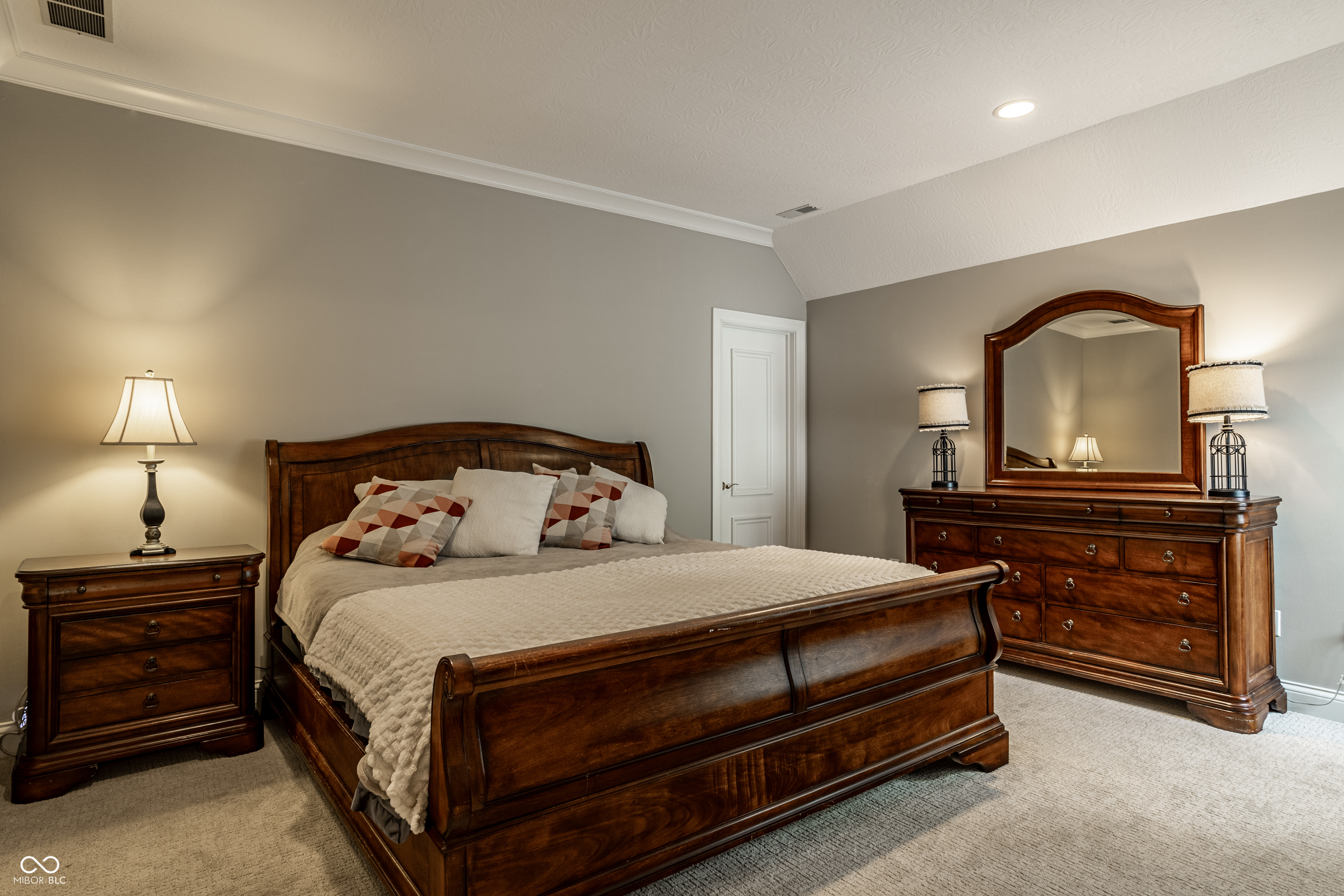 5876 Lake Kessler Court