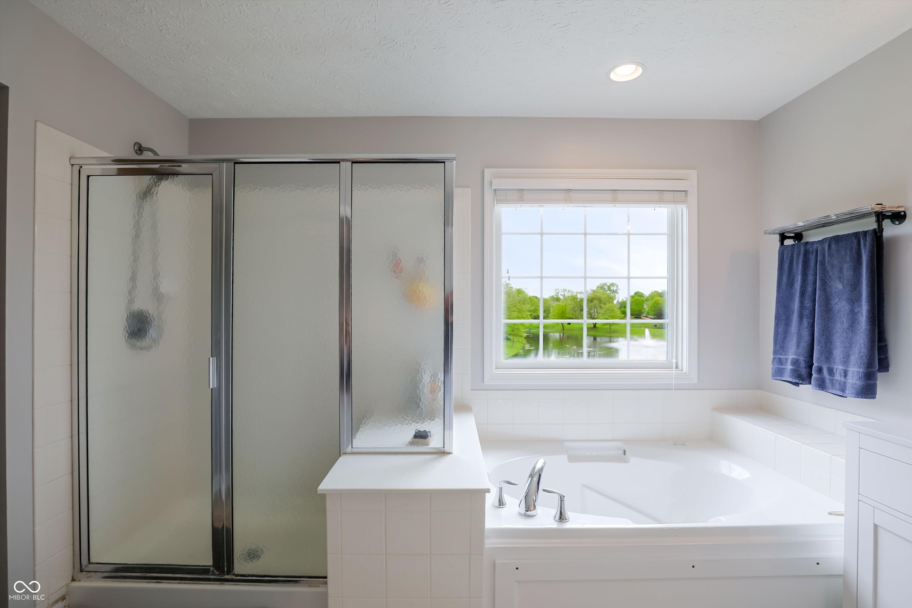 4207 Honeysuckle Lane