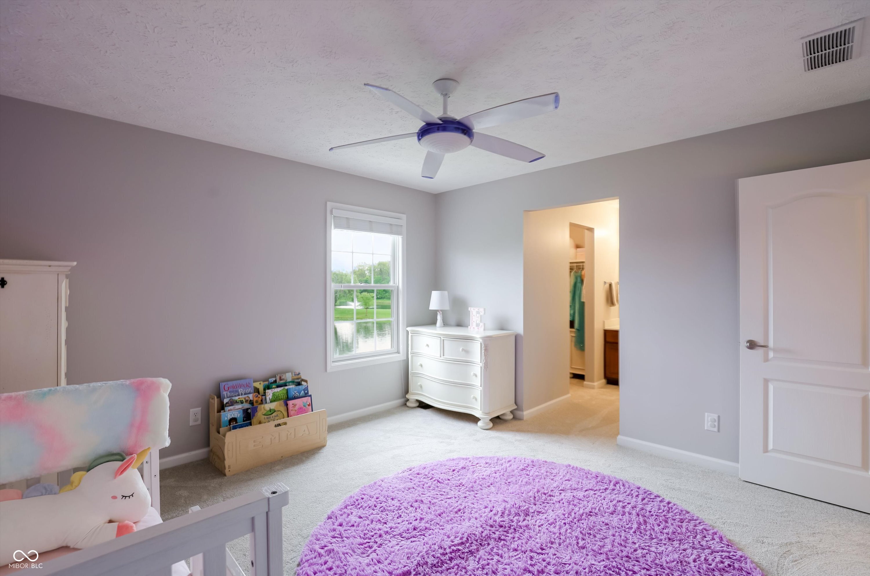 4207 Honeysuckle Lane