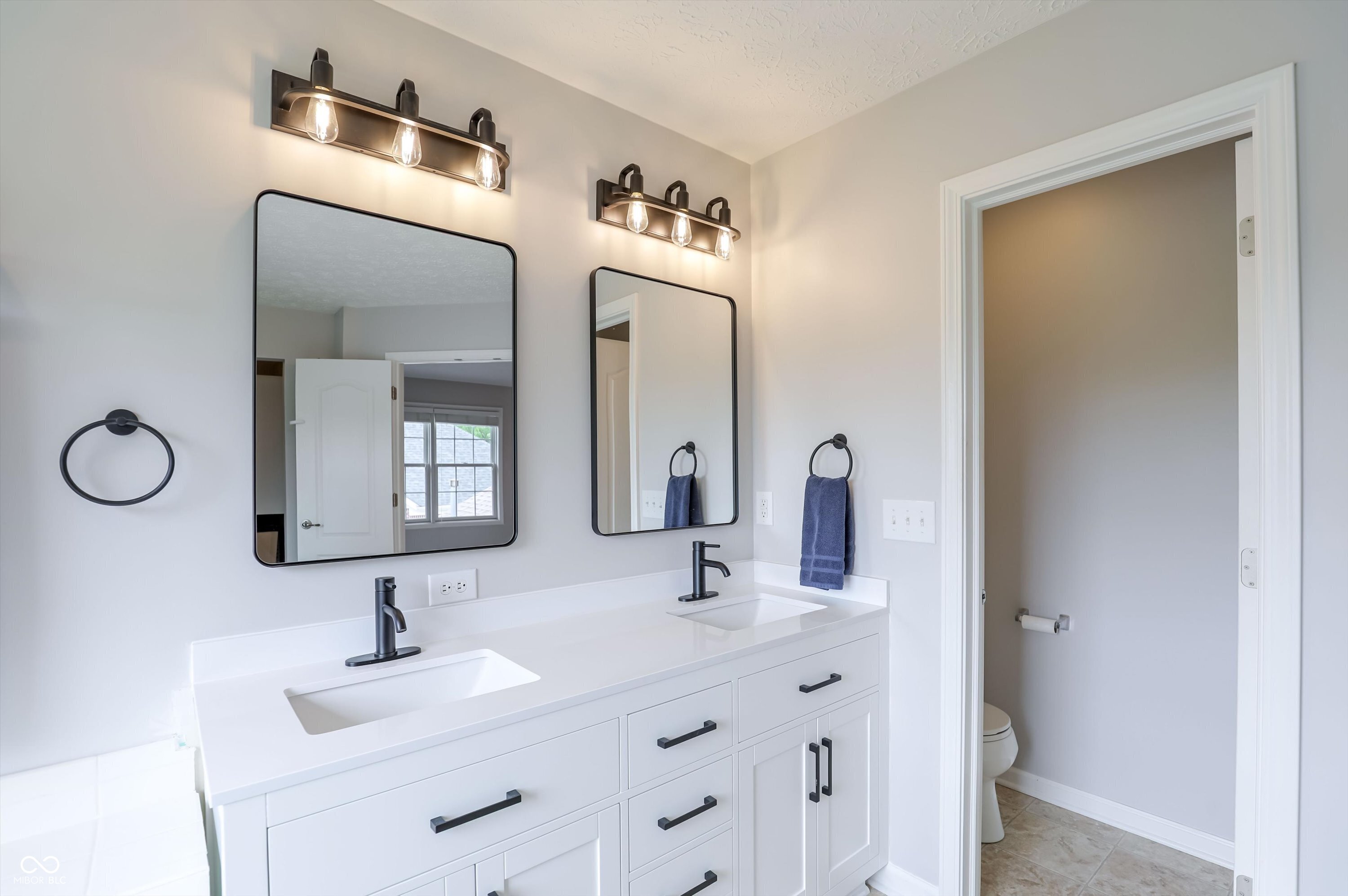 4207 Honeysuckle Lane