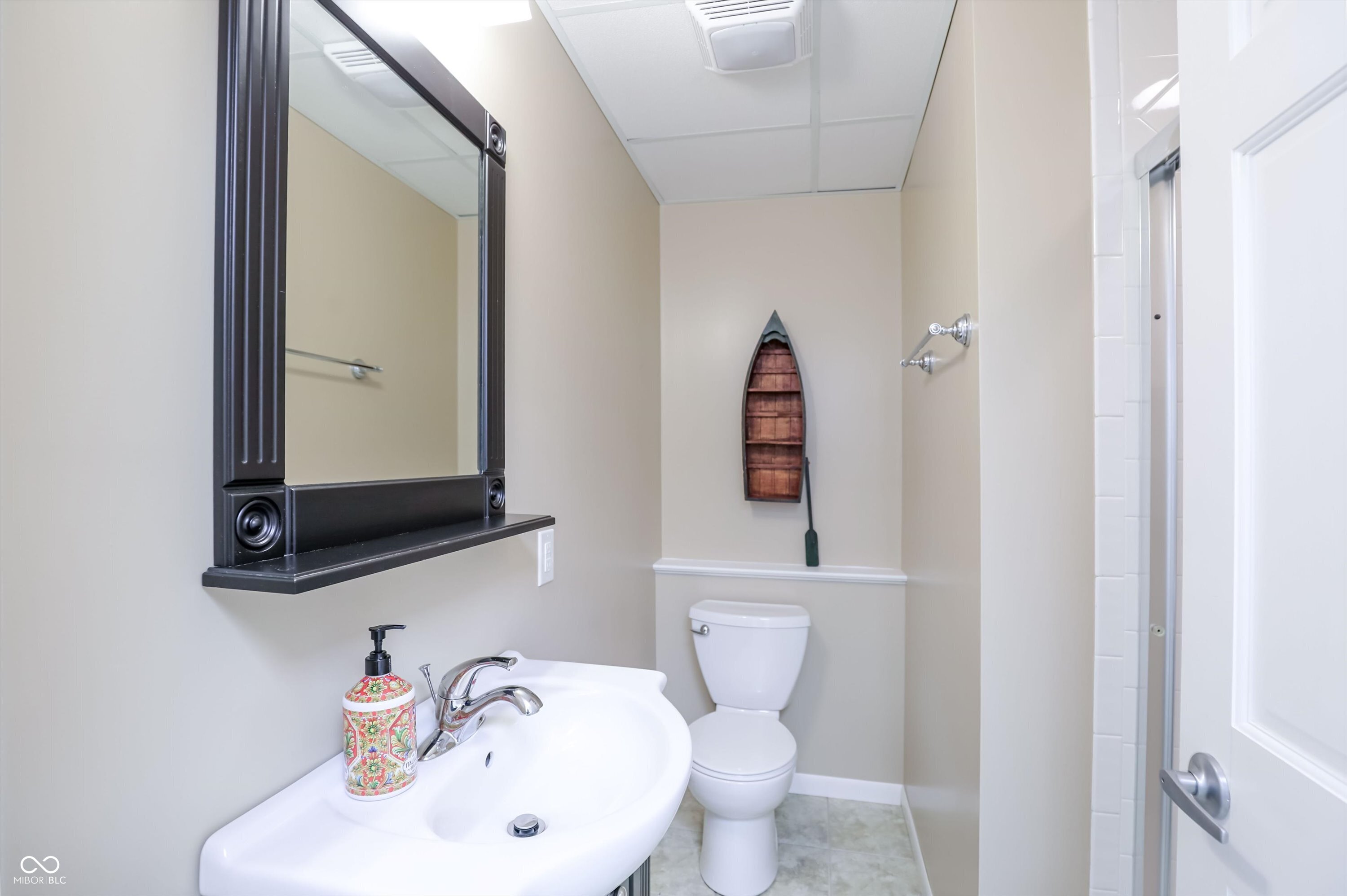 4207 Honeysuckle Lane