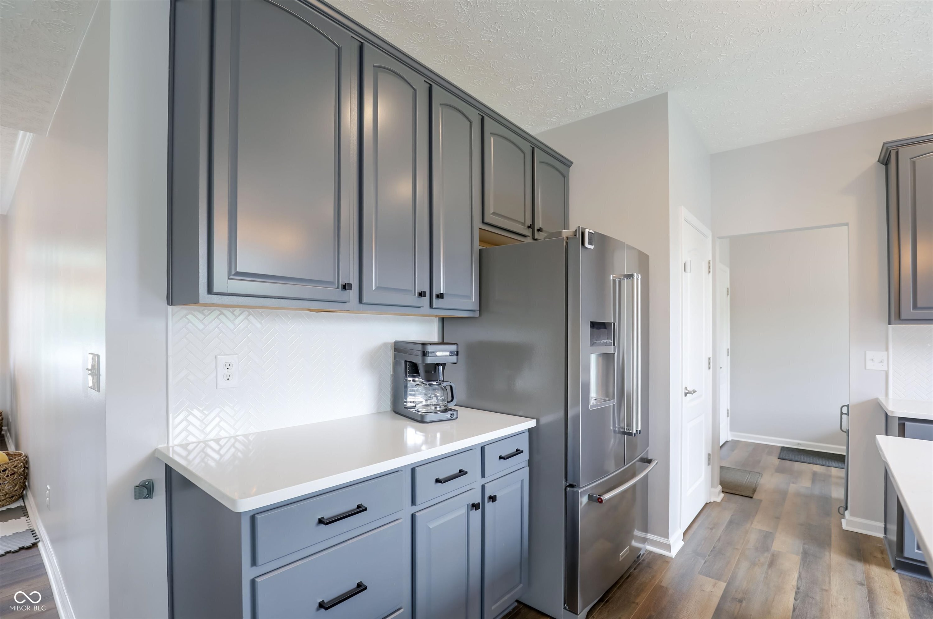 4207 Honeysuckle Lane