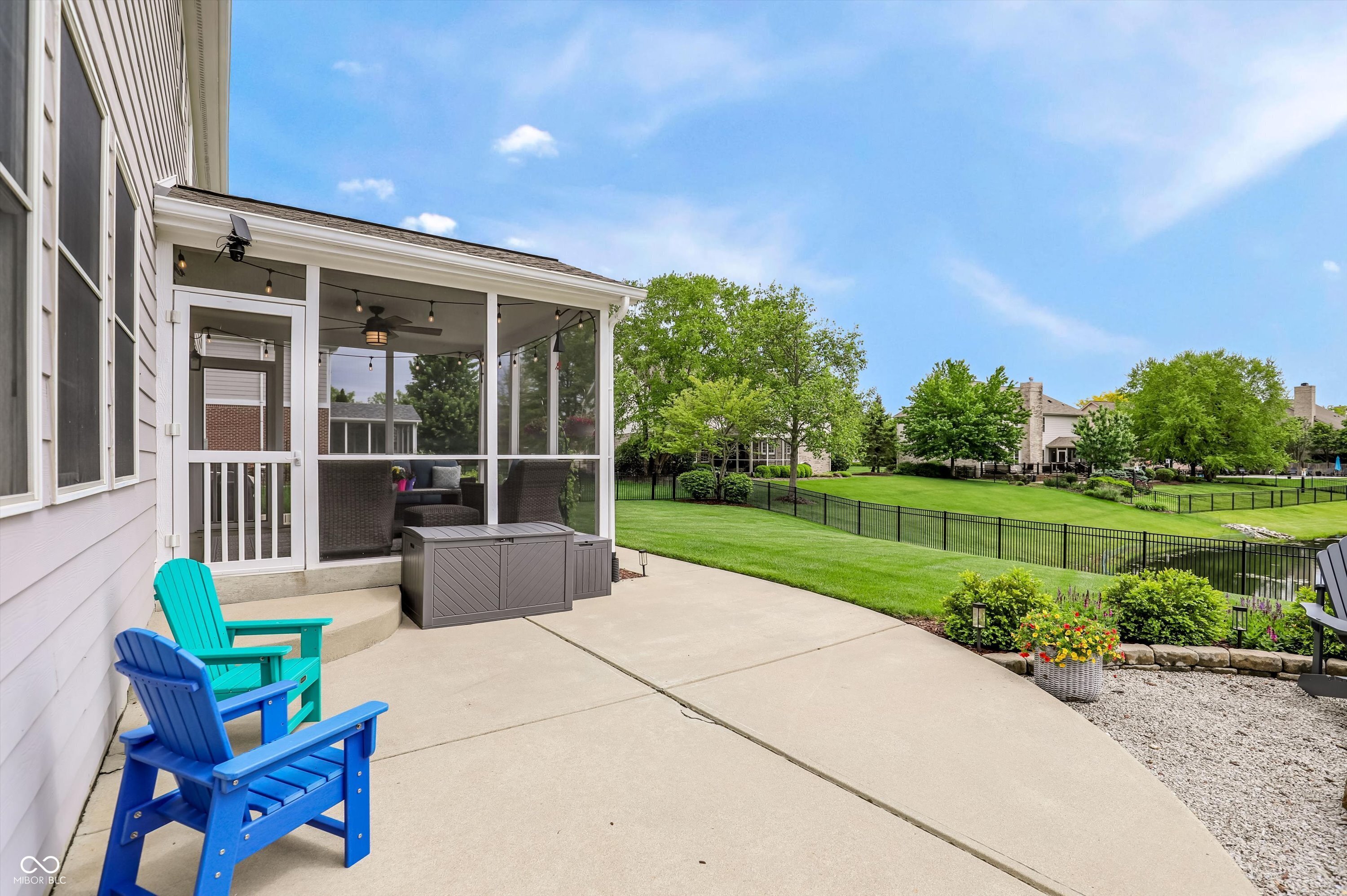 4207 Honeysuckle Lane