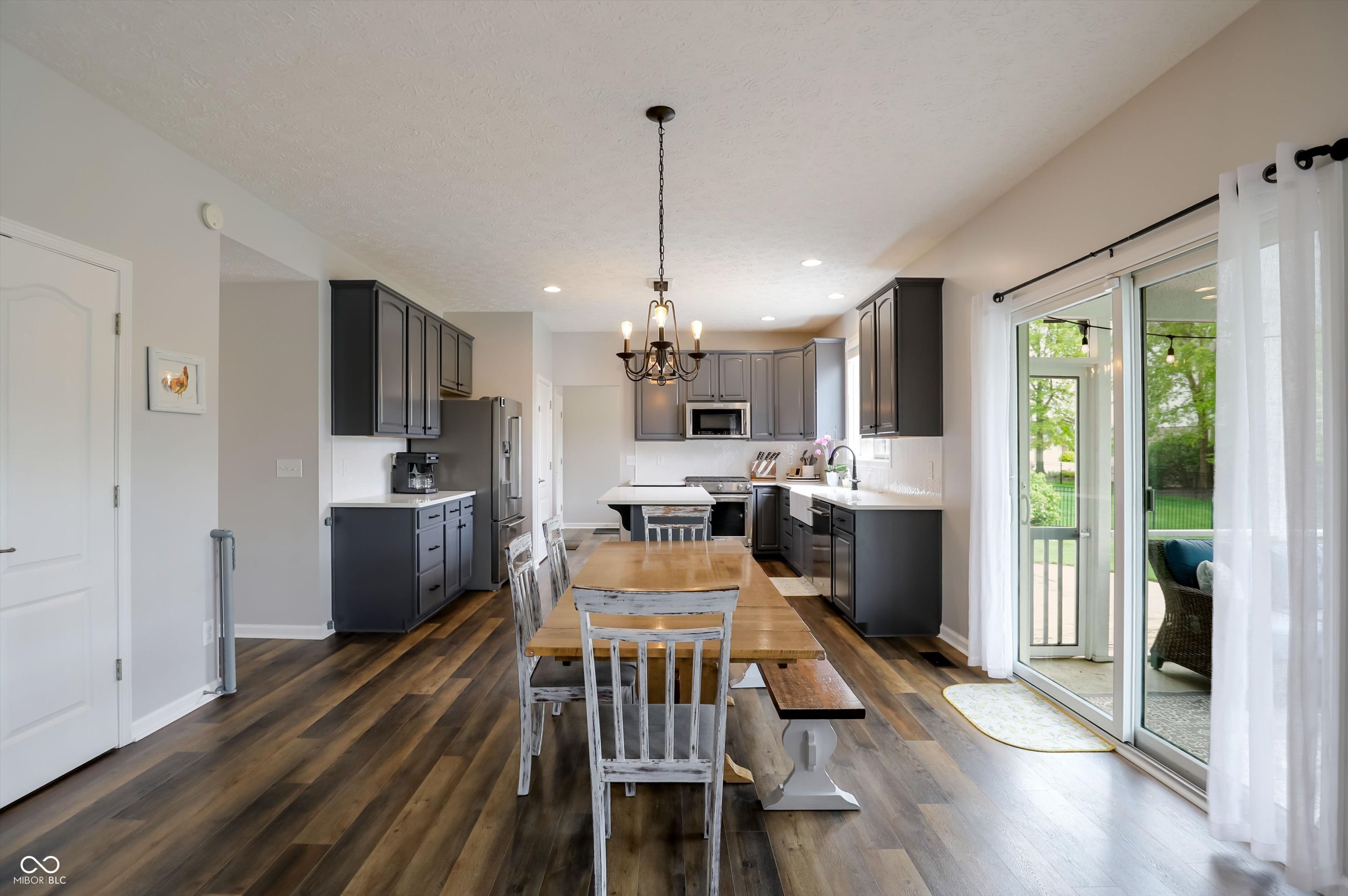 4207 Honeysuckle Lane