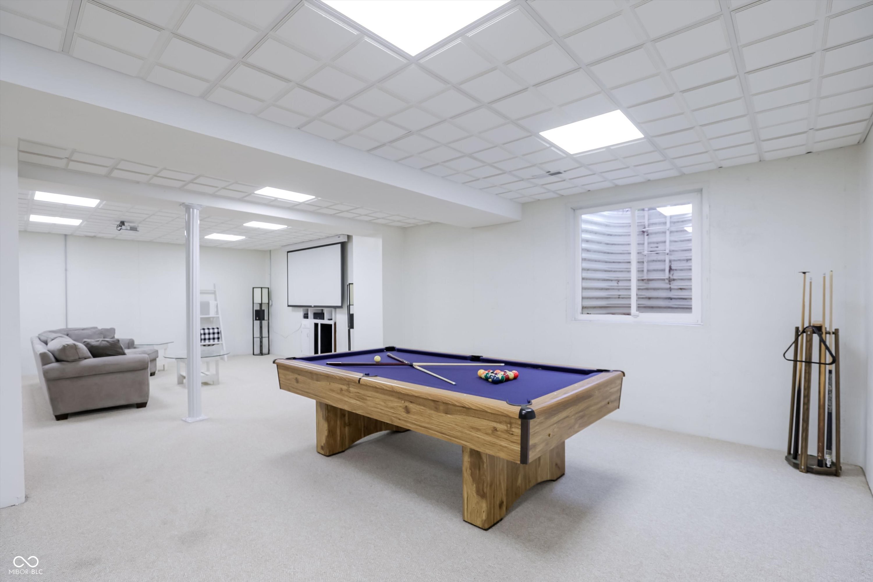 4207 Honeysuckle Lane