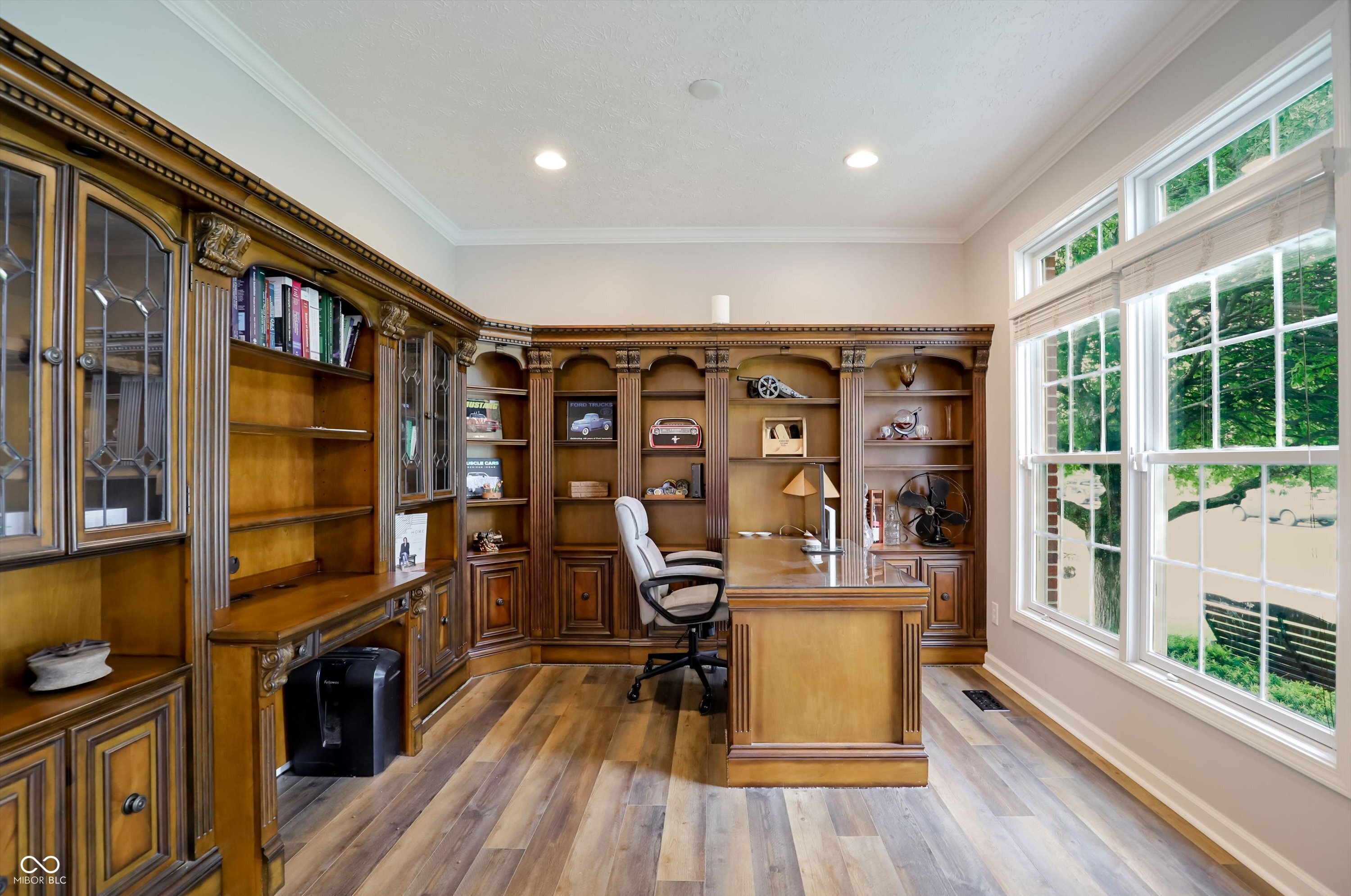 4207 Honeysuckle Lane