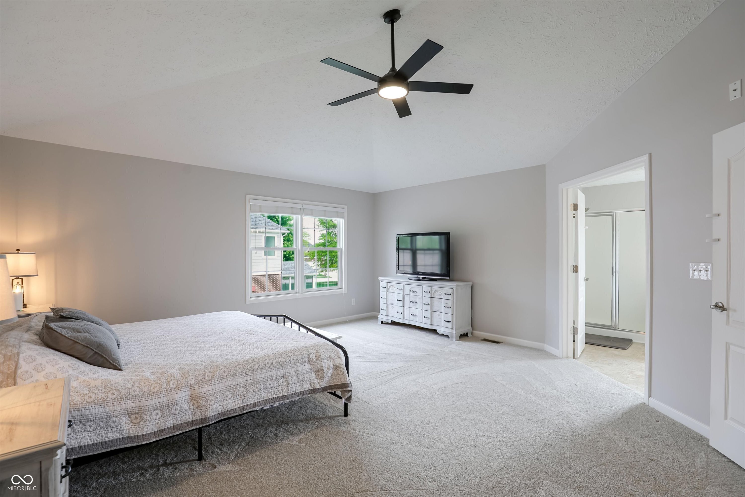4207 Honeysuckle Lane