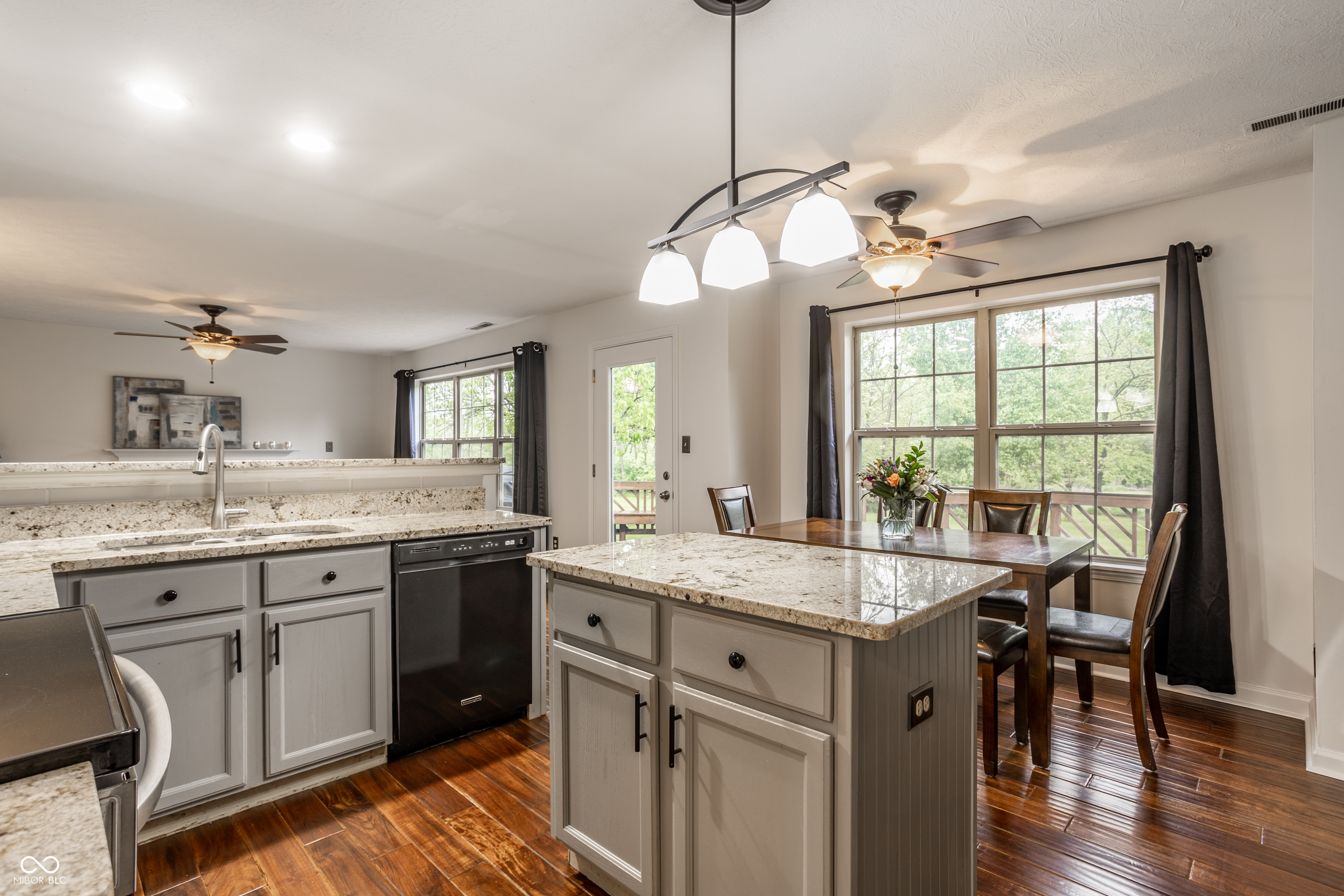 3111 Grandview Way