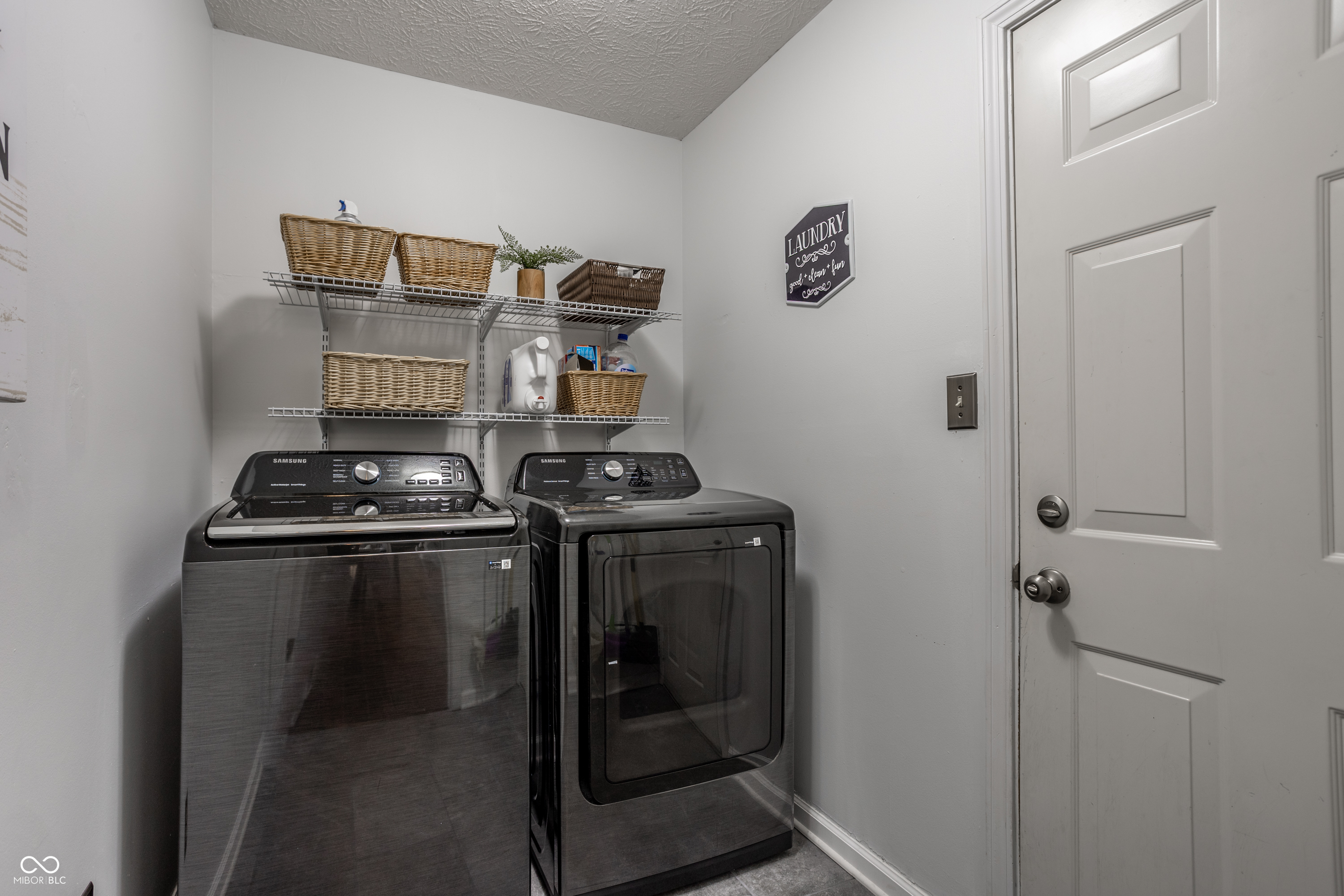 3111 Grandview Way