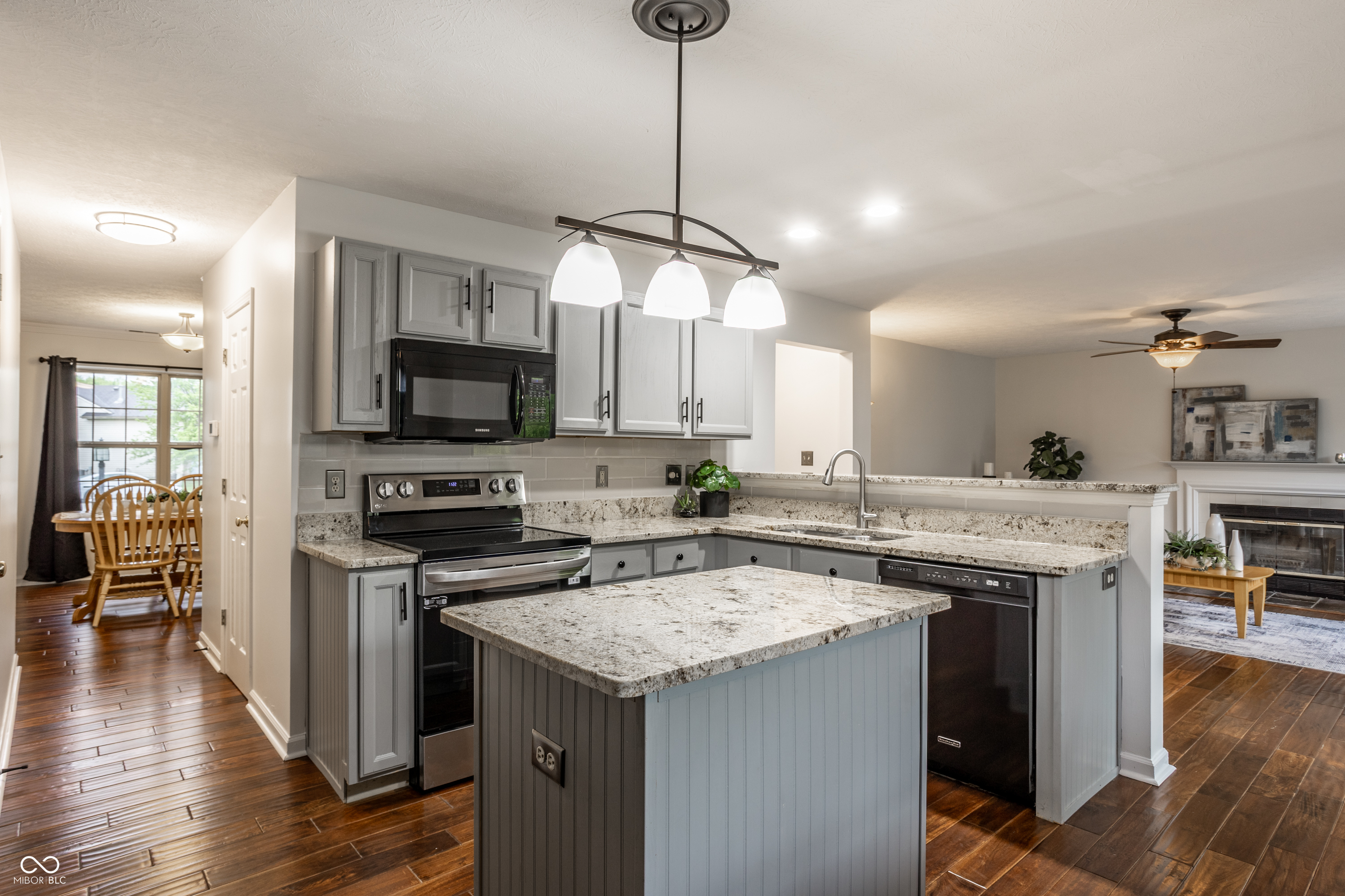3111 Grandview Way