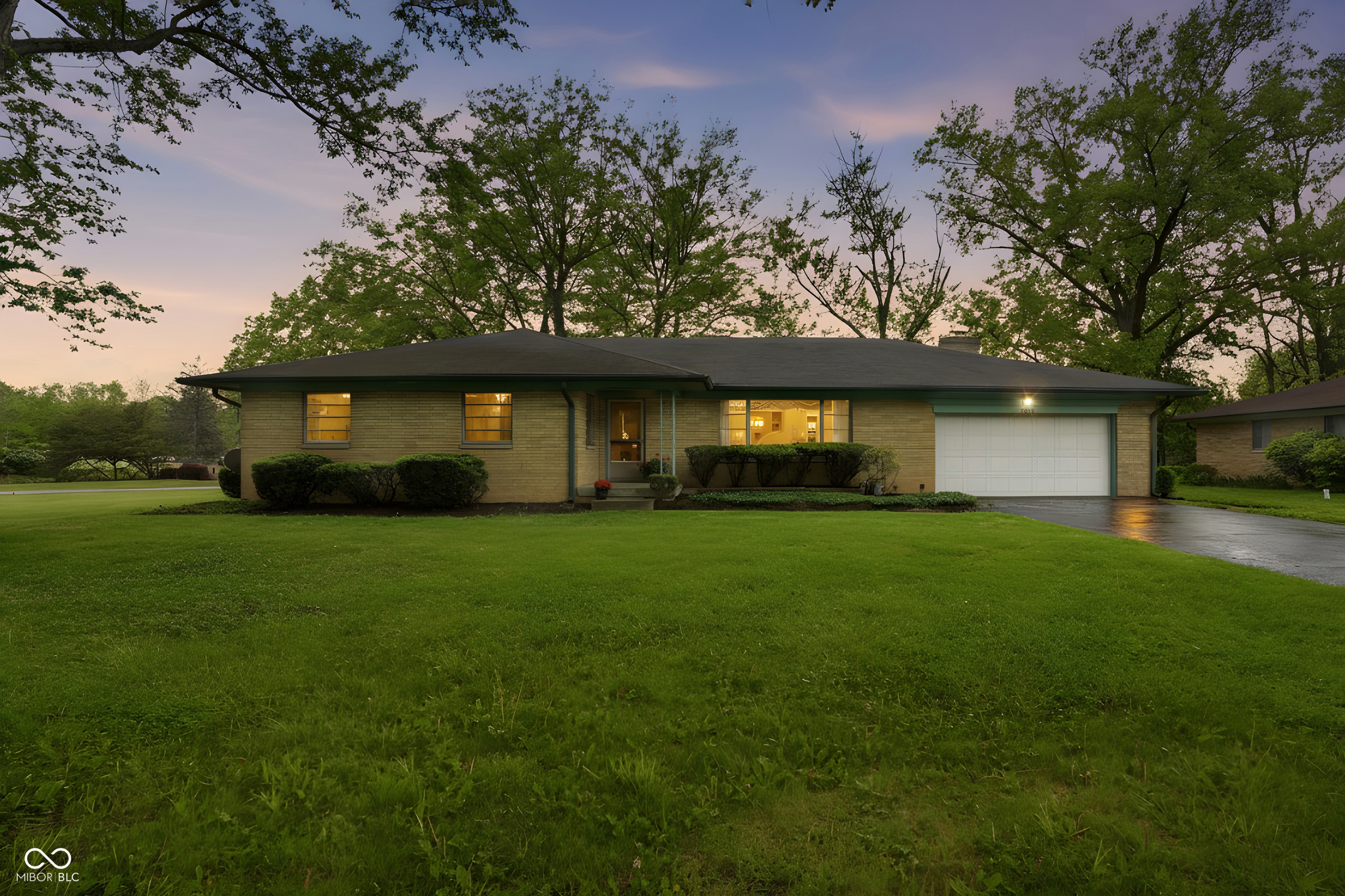 7012 Steven Lane