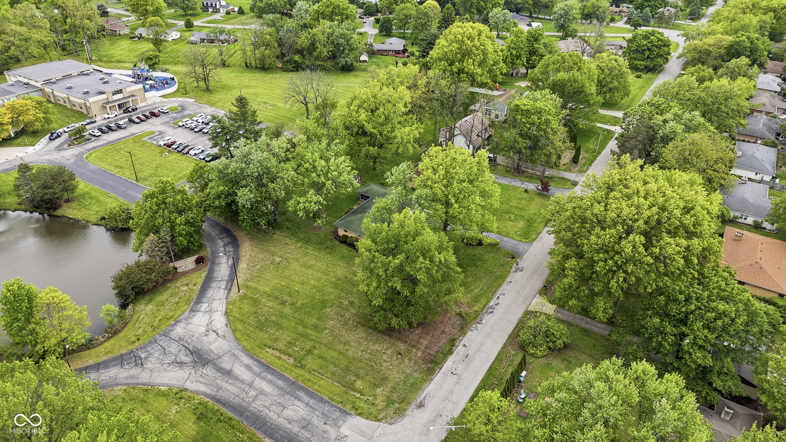 7012 Steven Lane