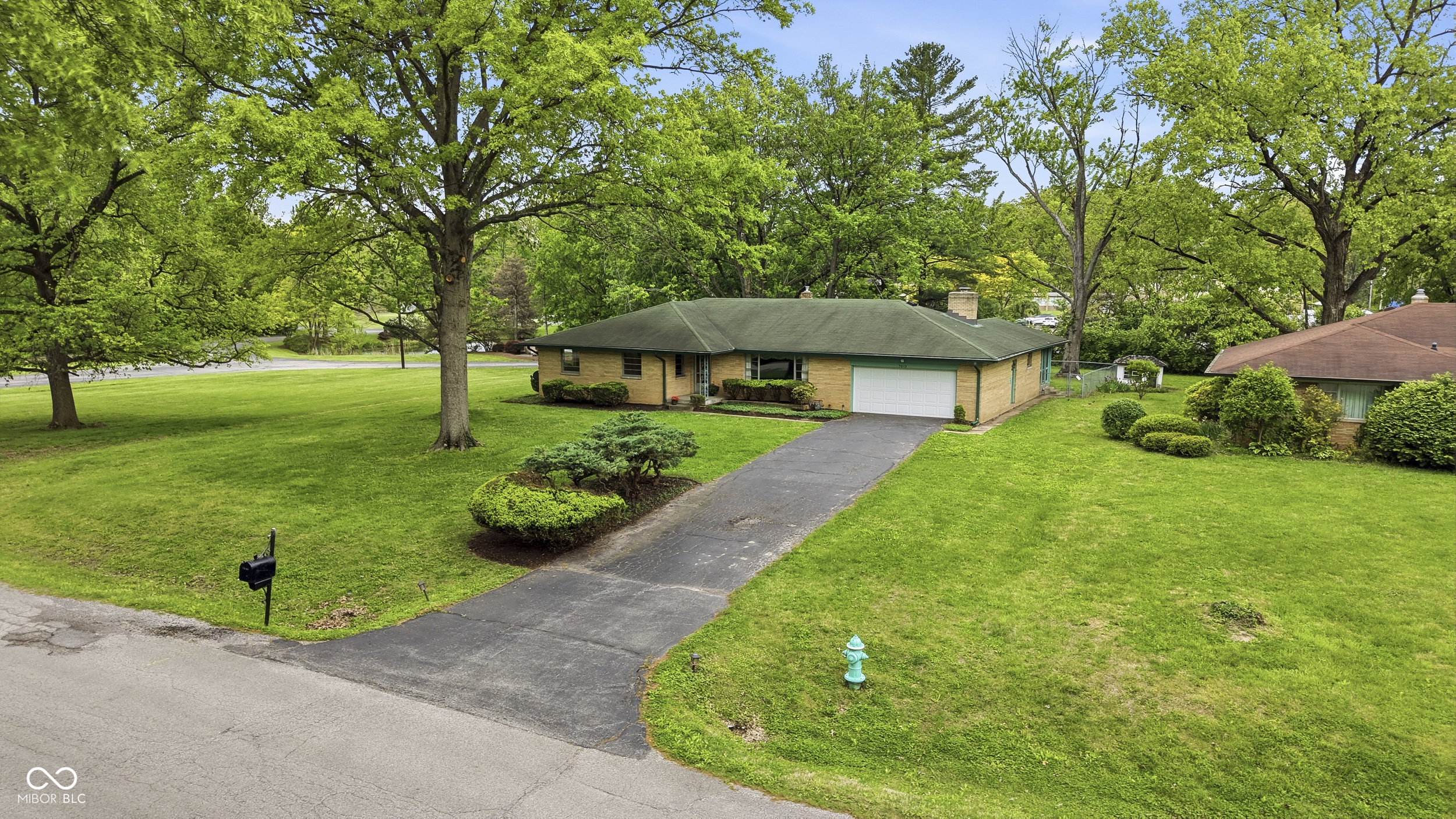 7012 Steven Lane
