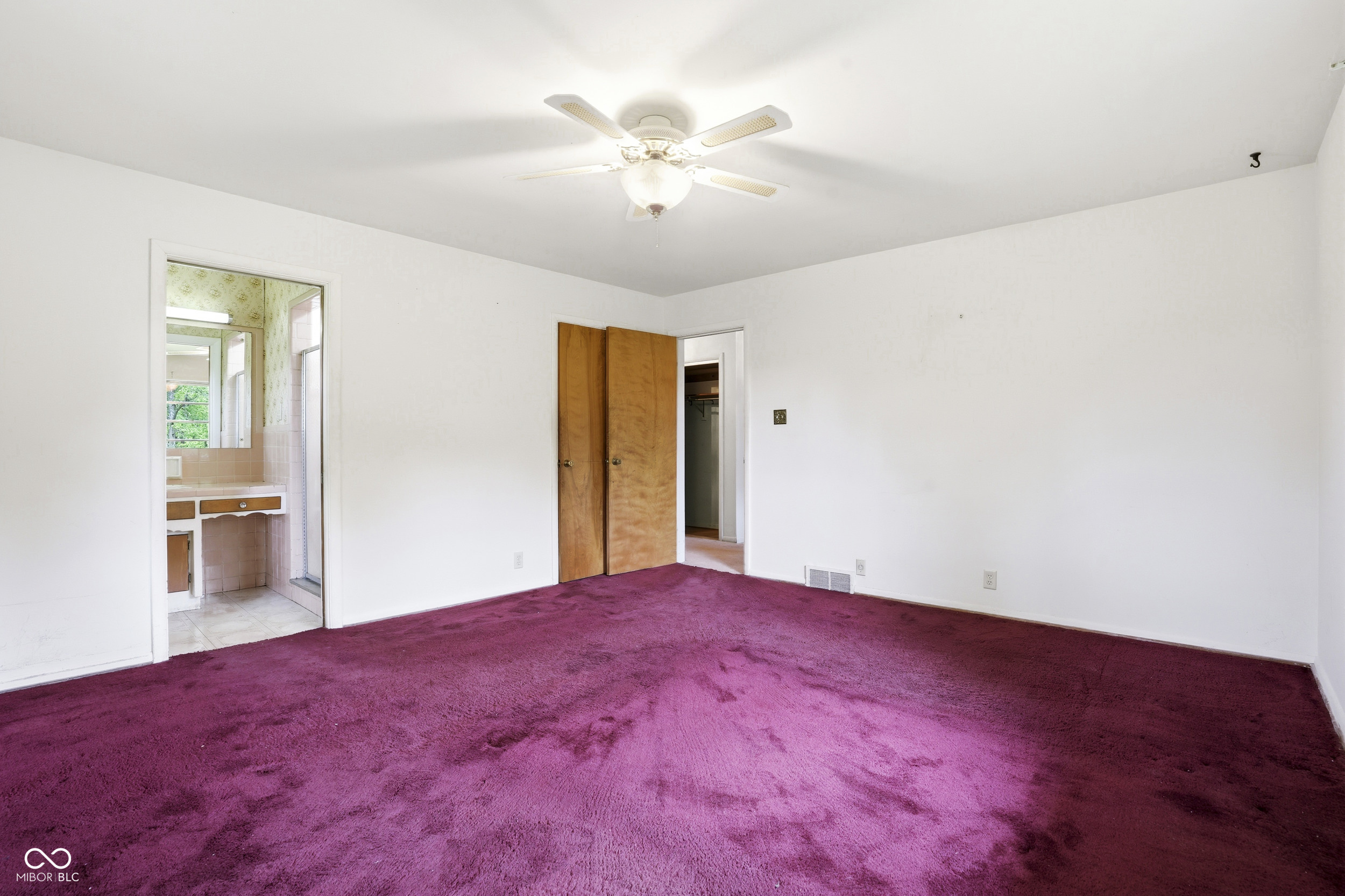 7012 Steven Lane