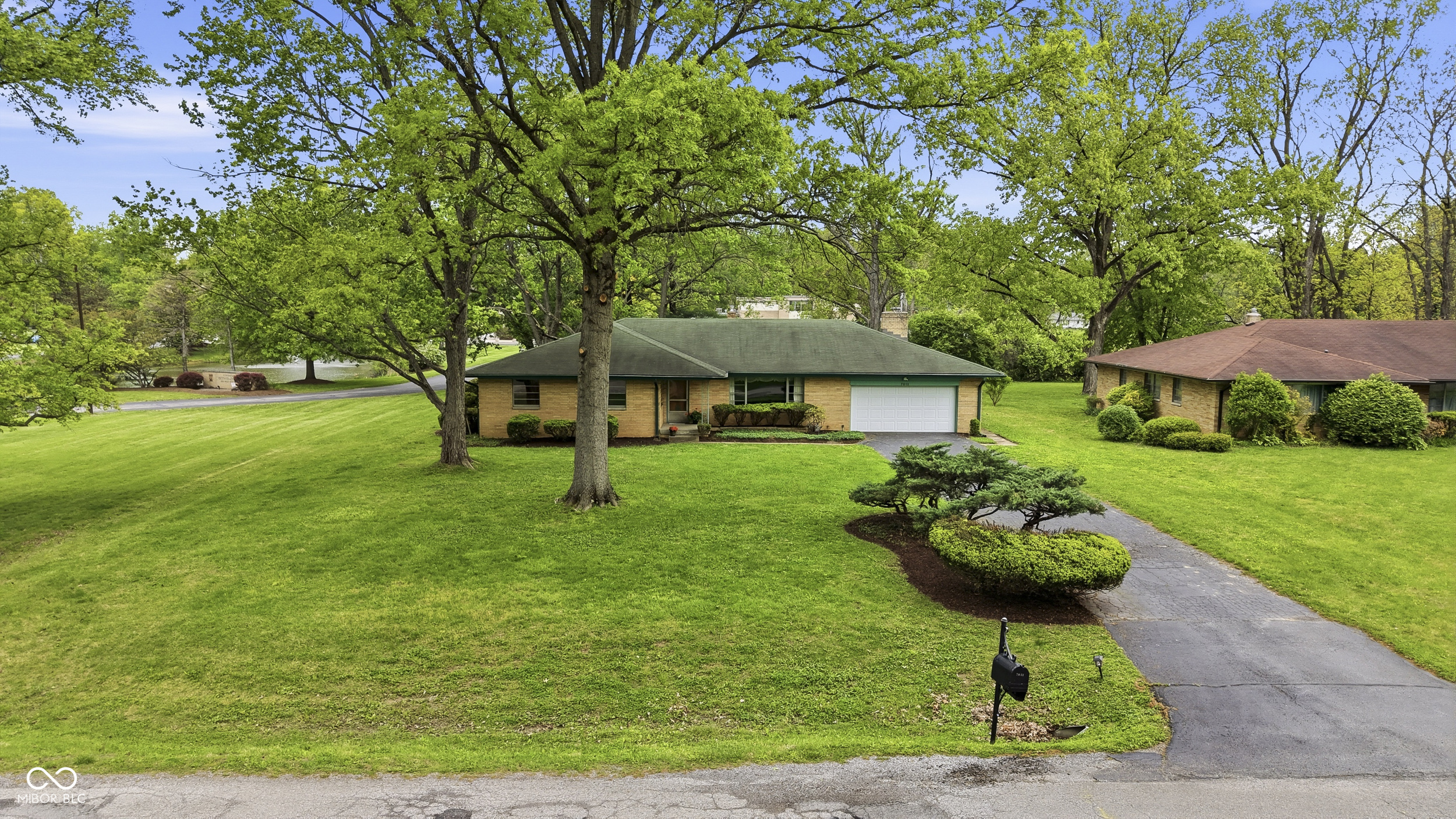 7012 Steven Lane