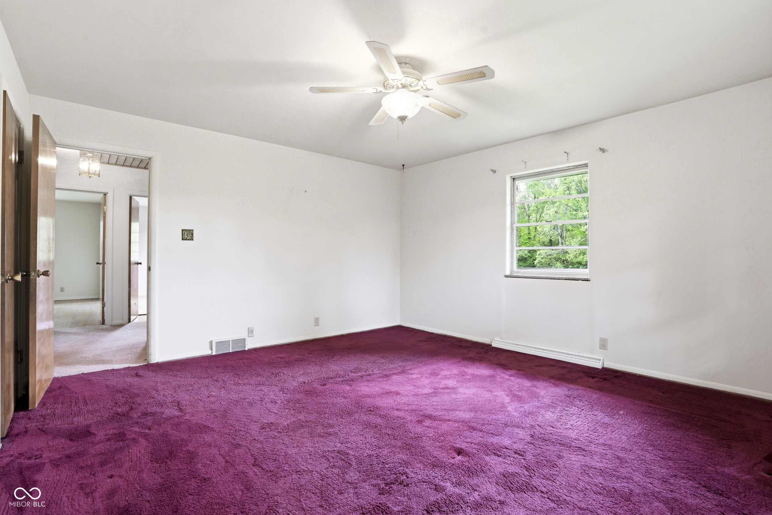 7012 Steven Lane