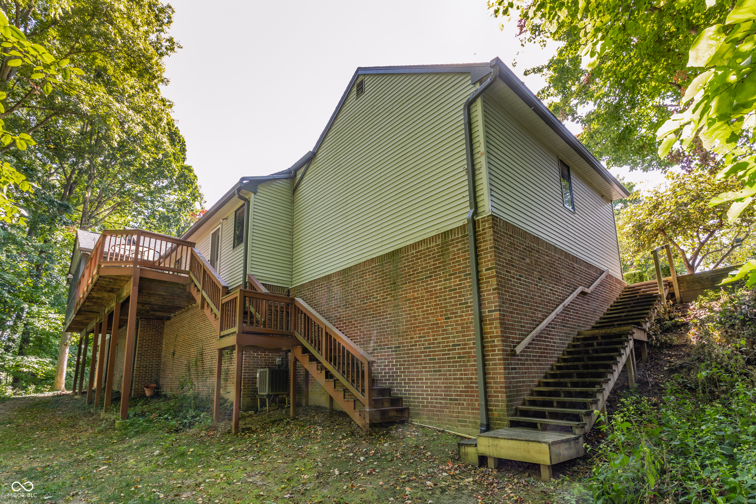 1732 Creekside Lane W
