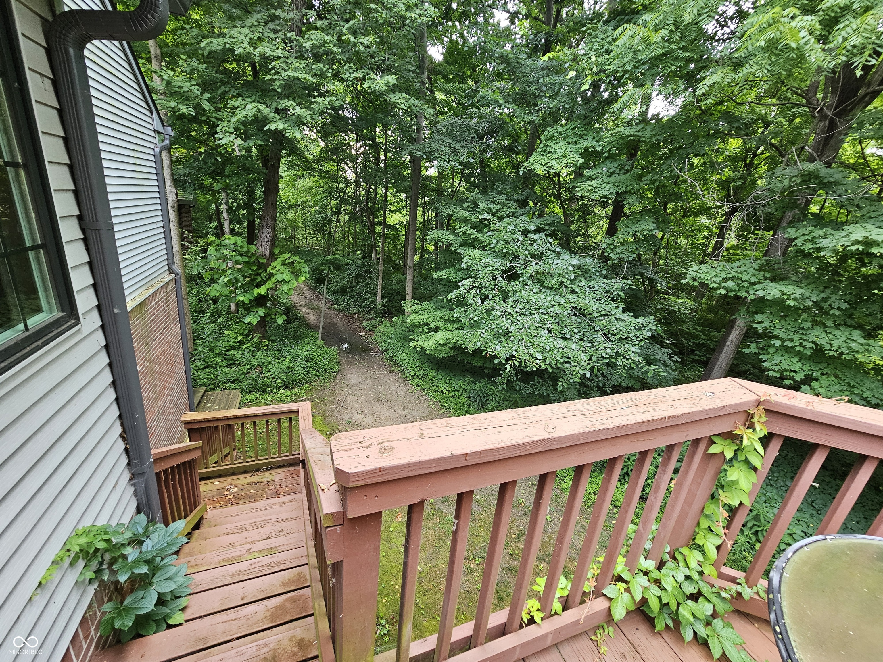 1732 Creekside Lane W