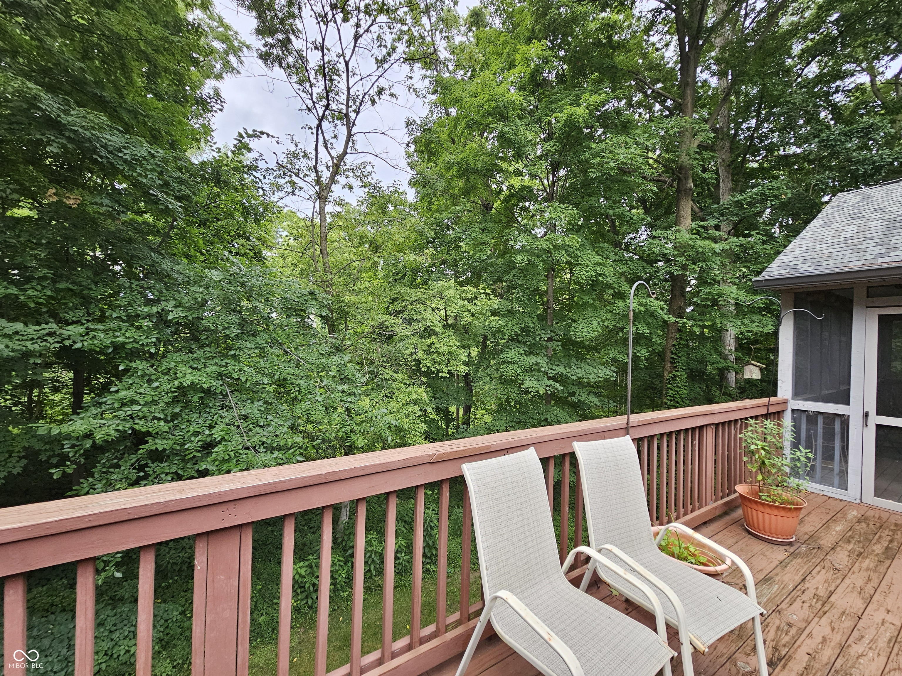 1732 Creekside Lane W