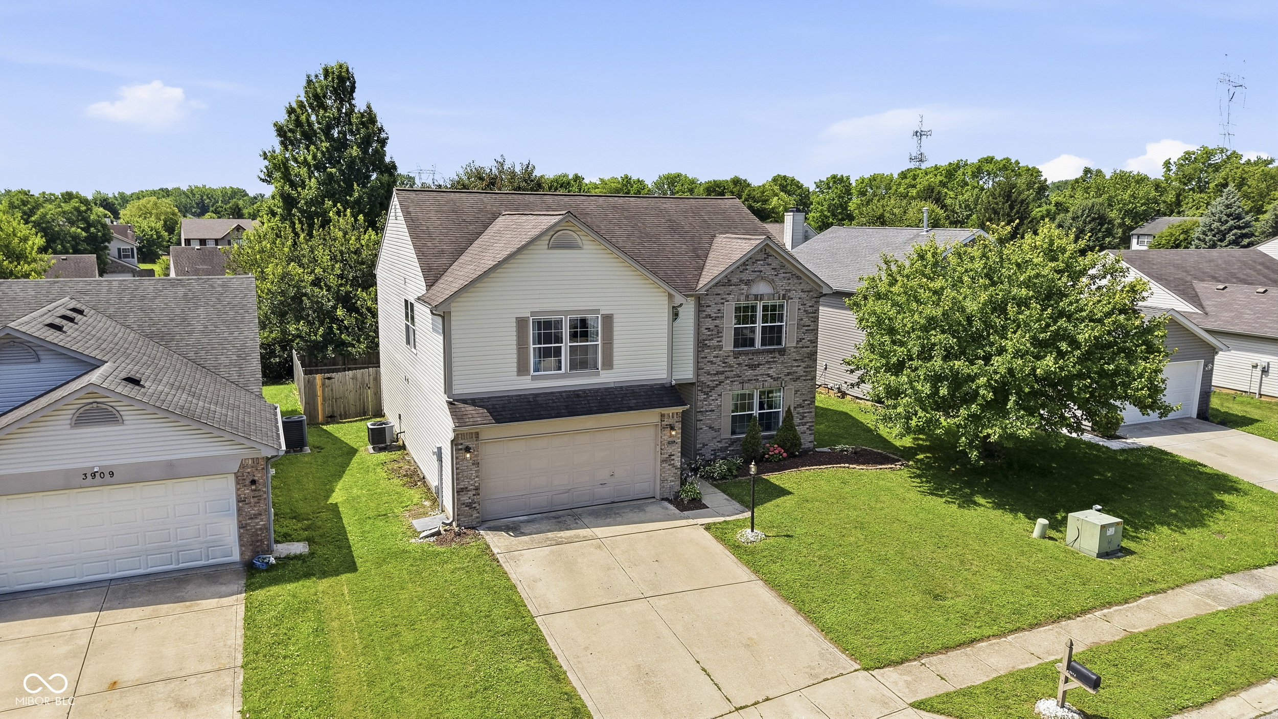 3915 Rosefinch Circle