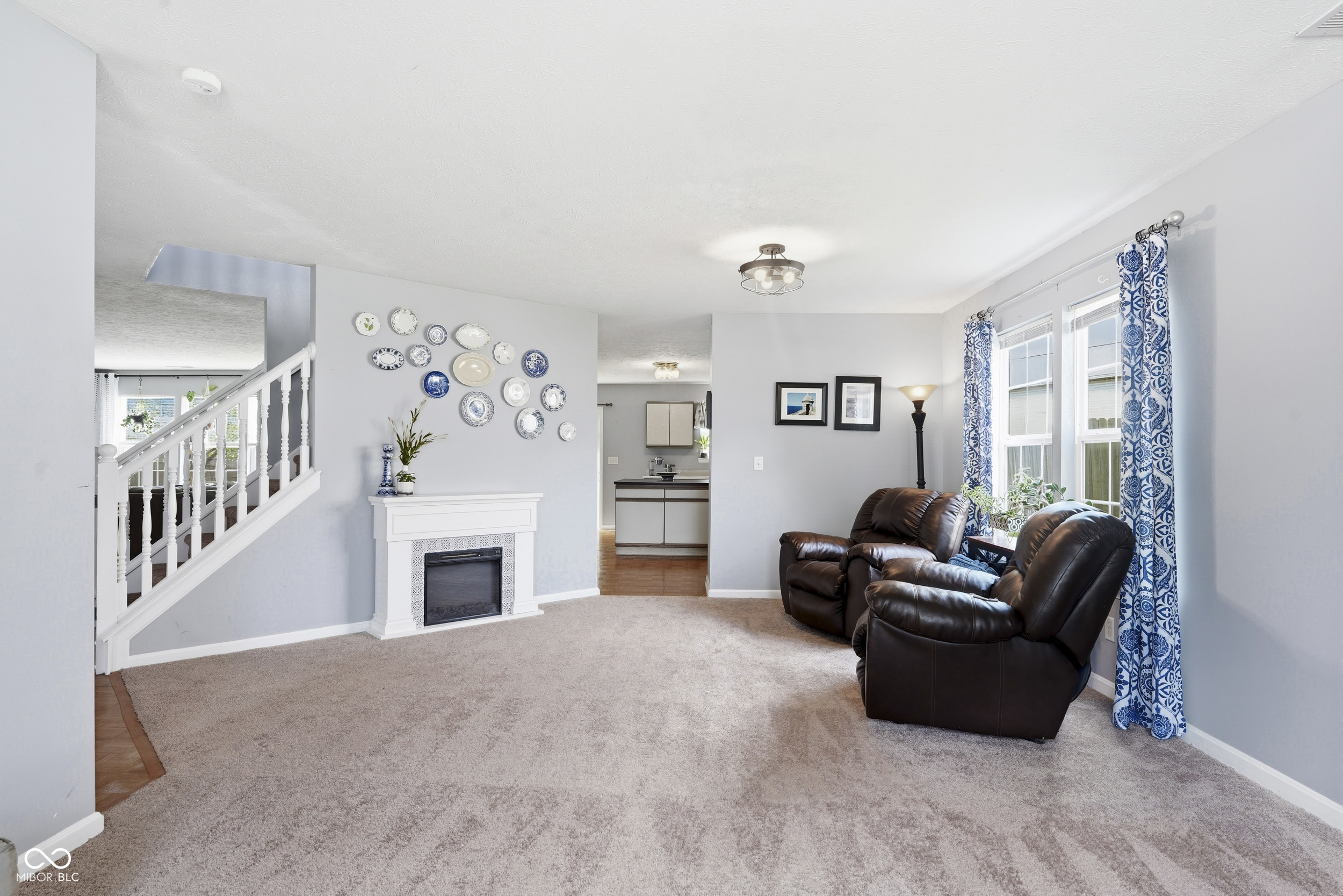 3915 Rosefinch Circle