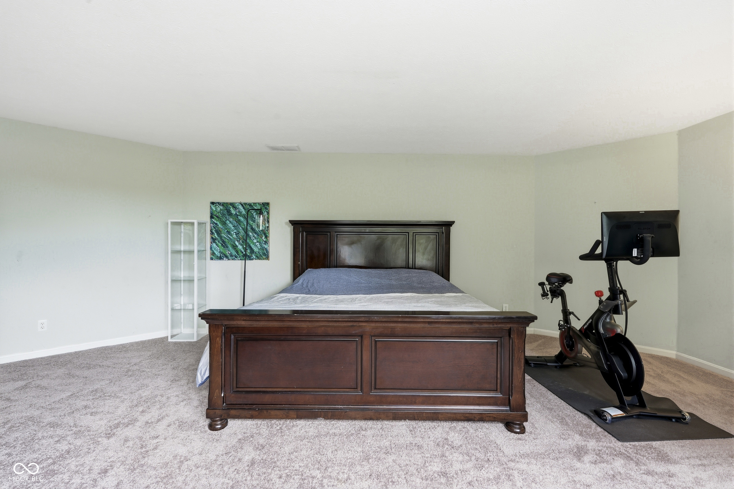 3915 Rosefinch Circle