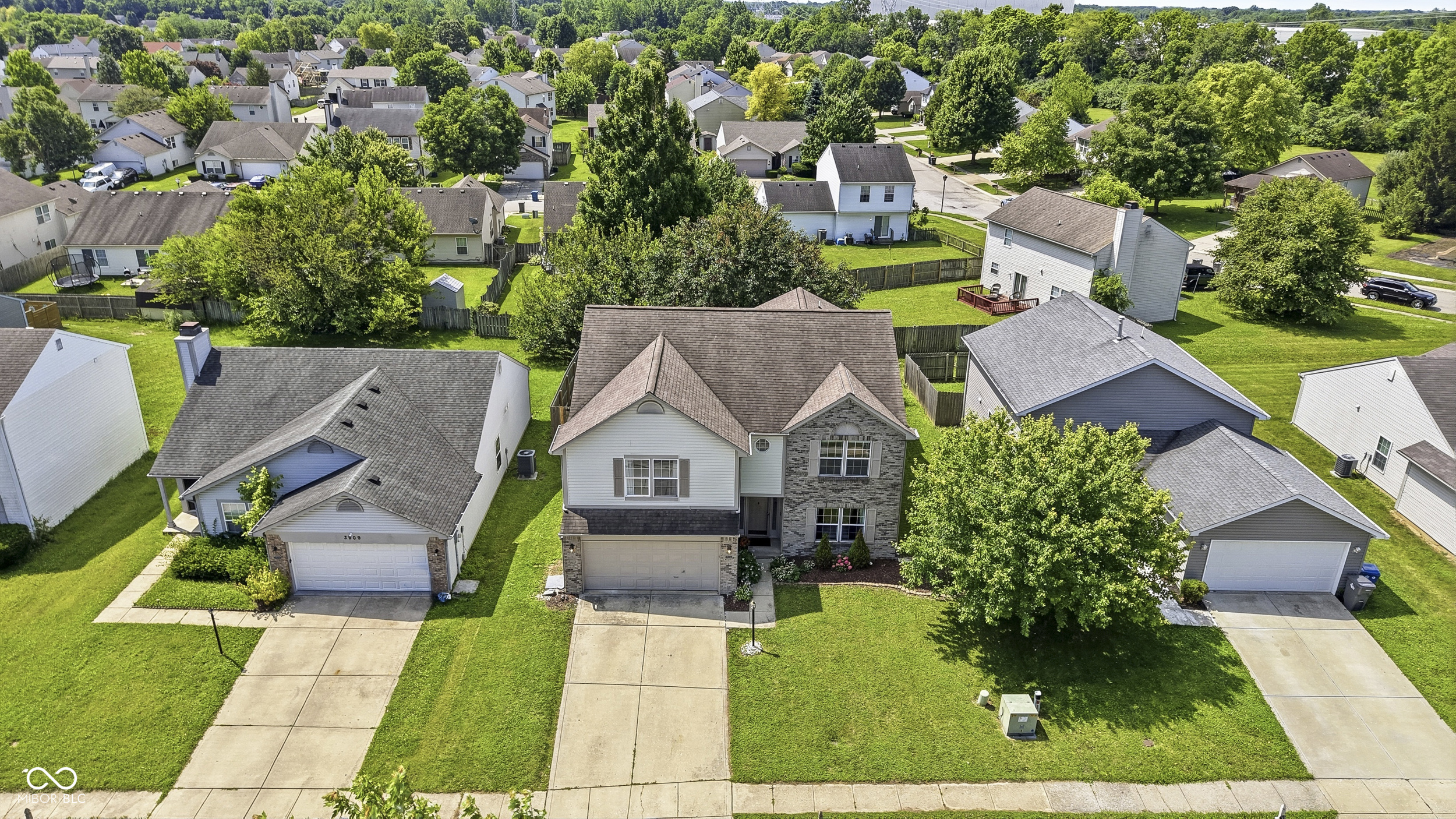 3915 Rosefinch Circle