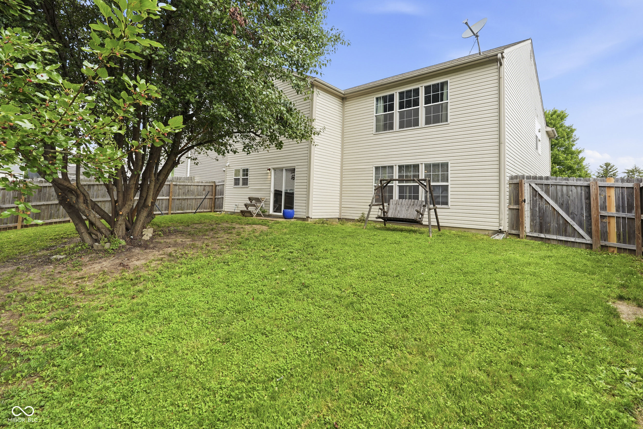 3915 Rosefinch Circle