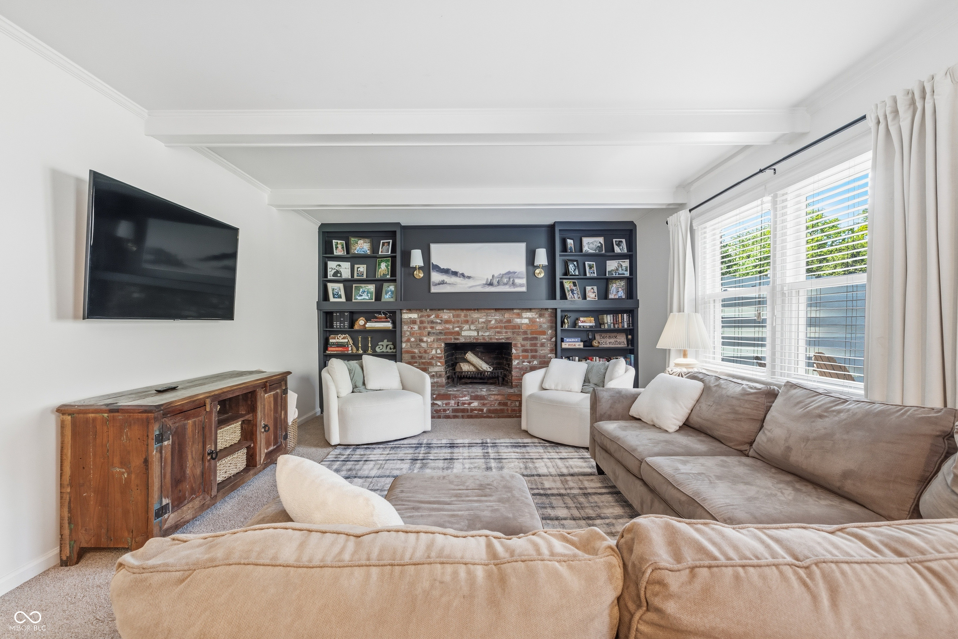 10716 W Lakeshore Drive