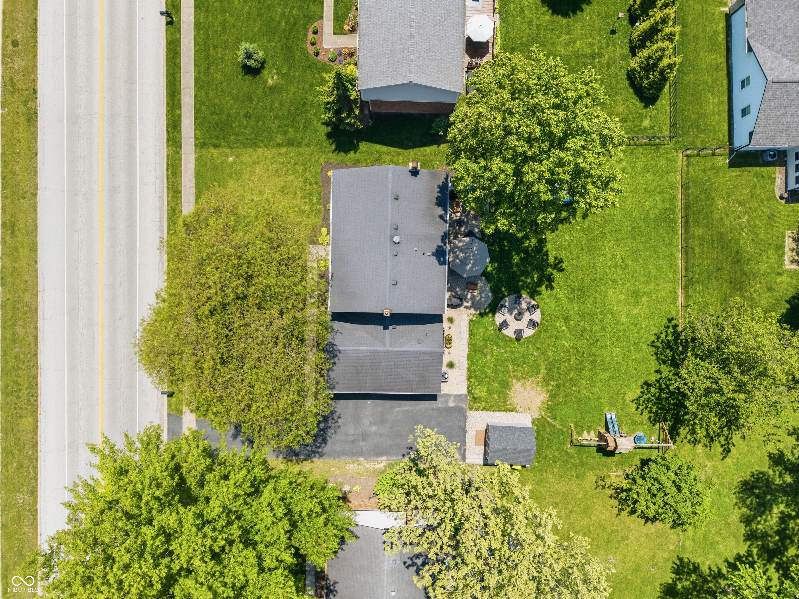 10716 W Lakeshore Drive