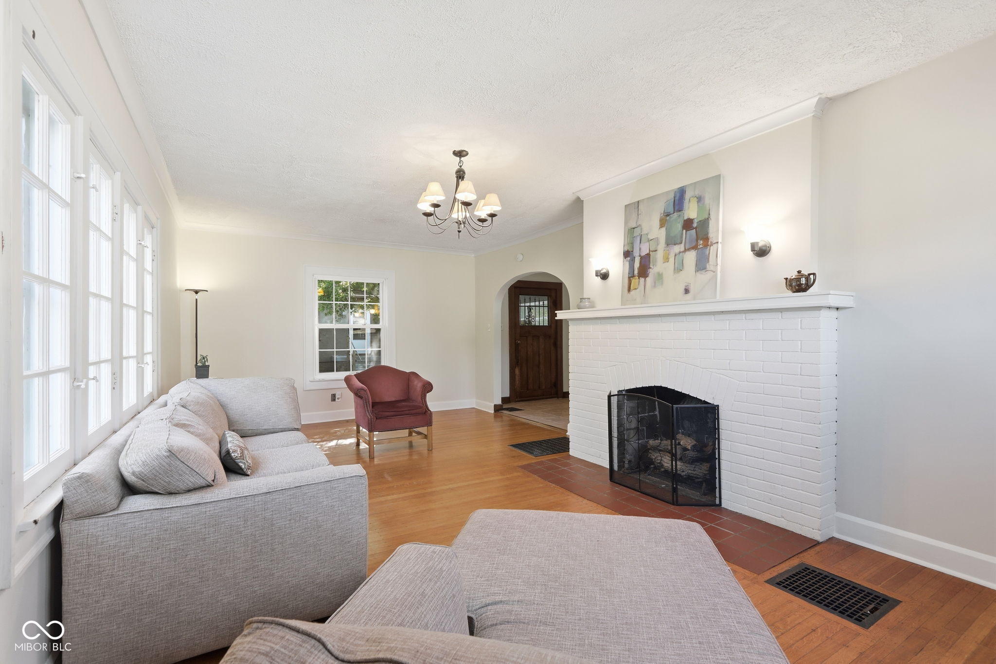715 Kessler Blvd E Drive