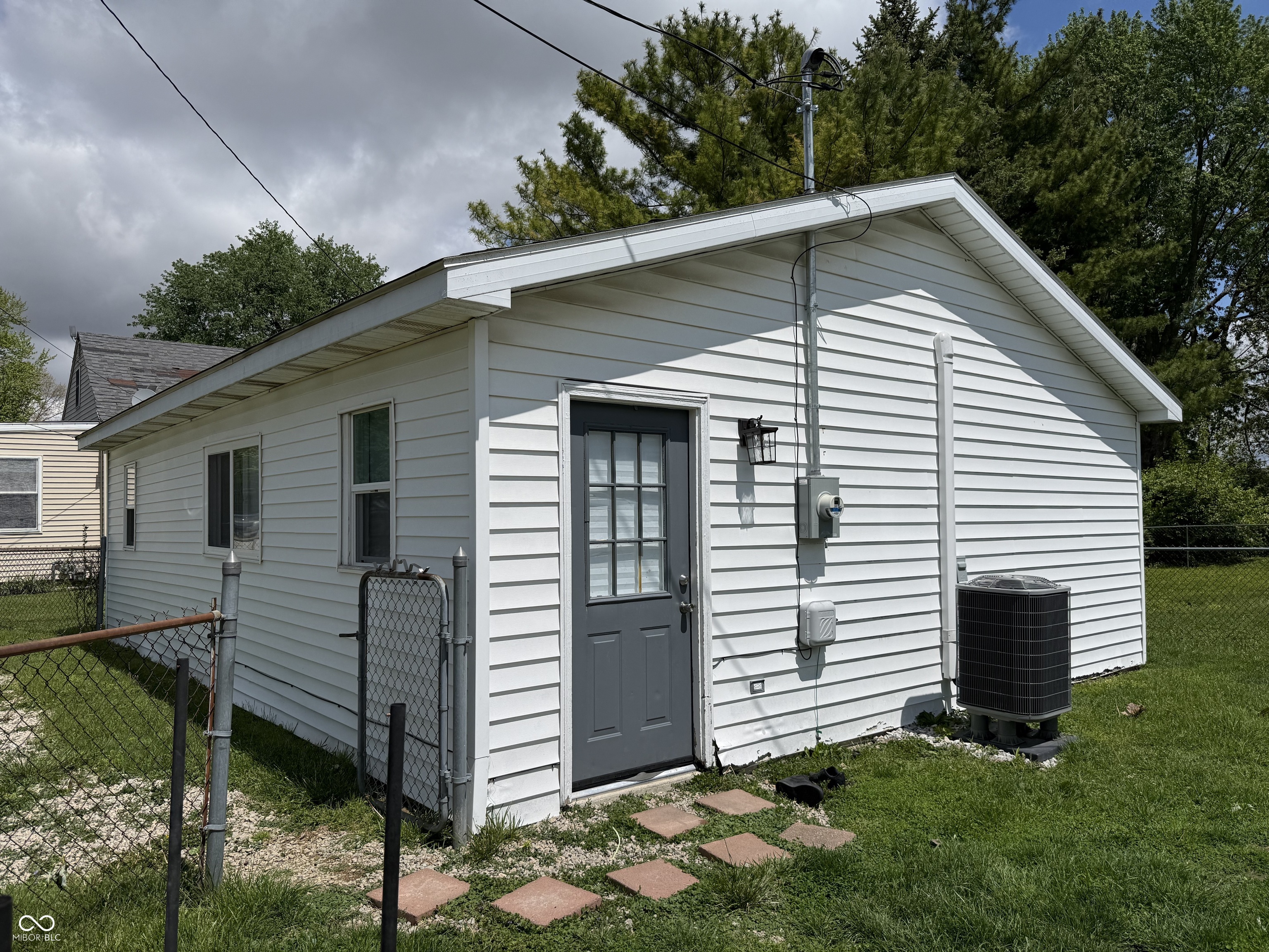 408 W Centennial Avenue