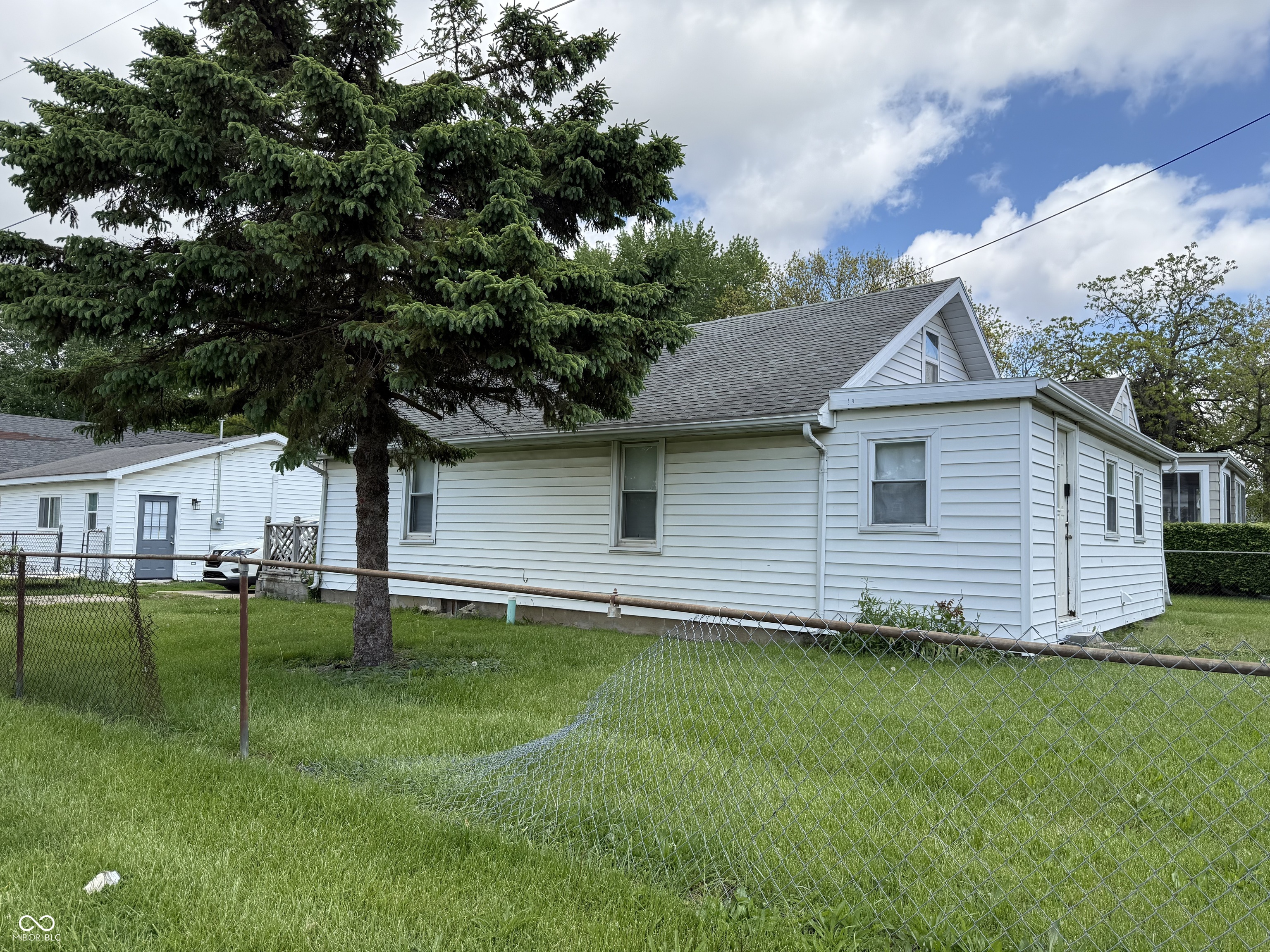 408 W Centennial Avenue