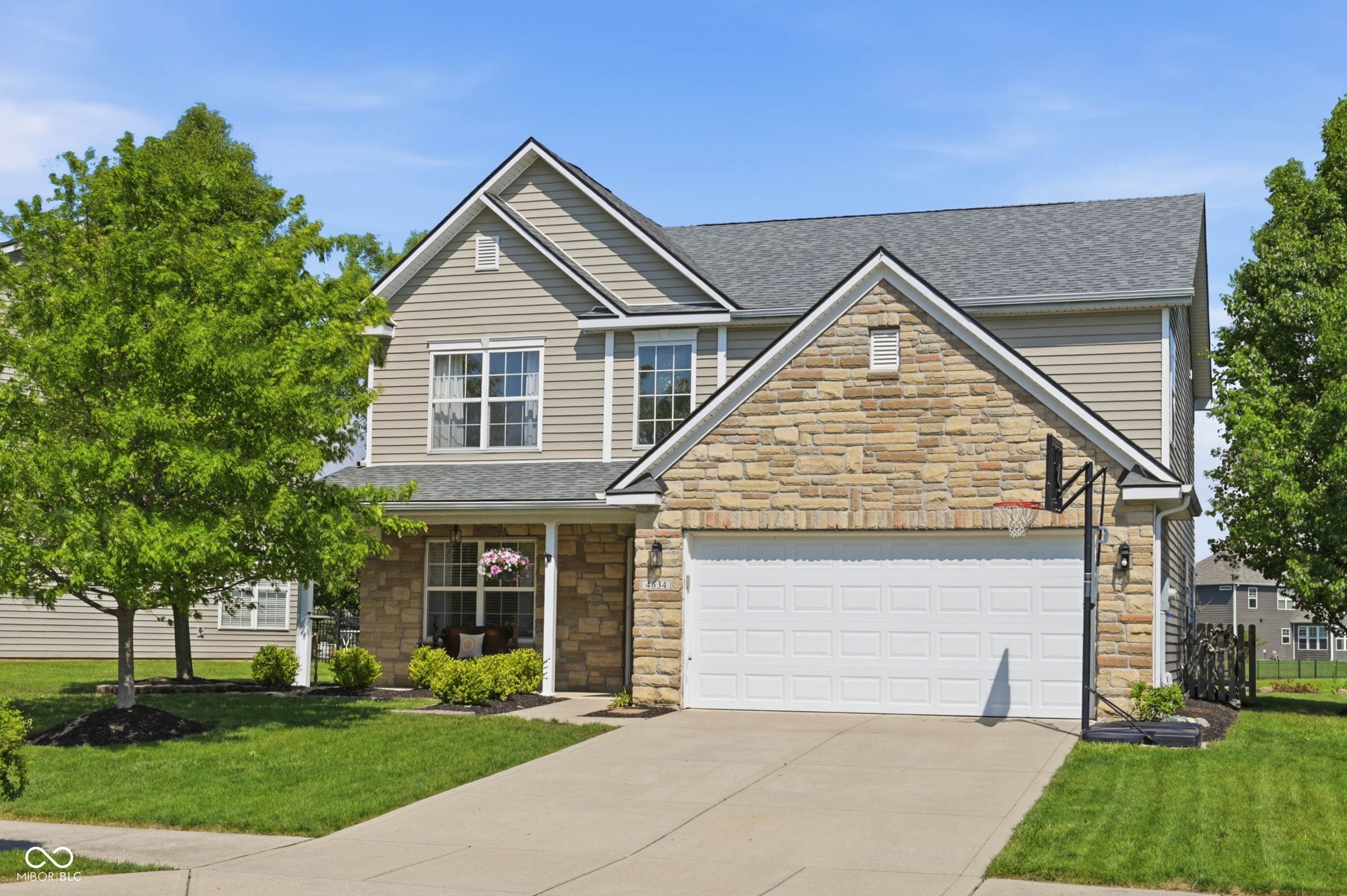 4634 Amesbury Place
