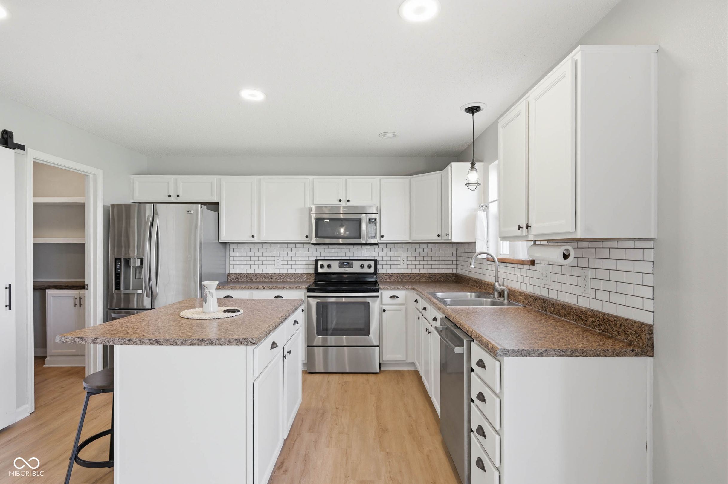 4634 Amesbury Place